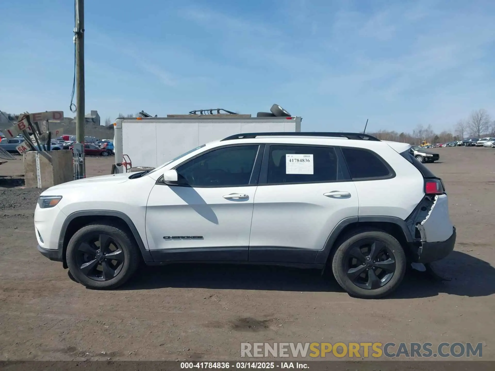 14 Photograph of a damaged car 1C4PJMLBXKD472248 JEEP CHEROKEE 2019