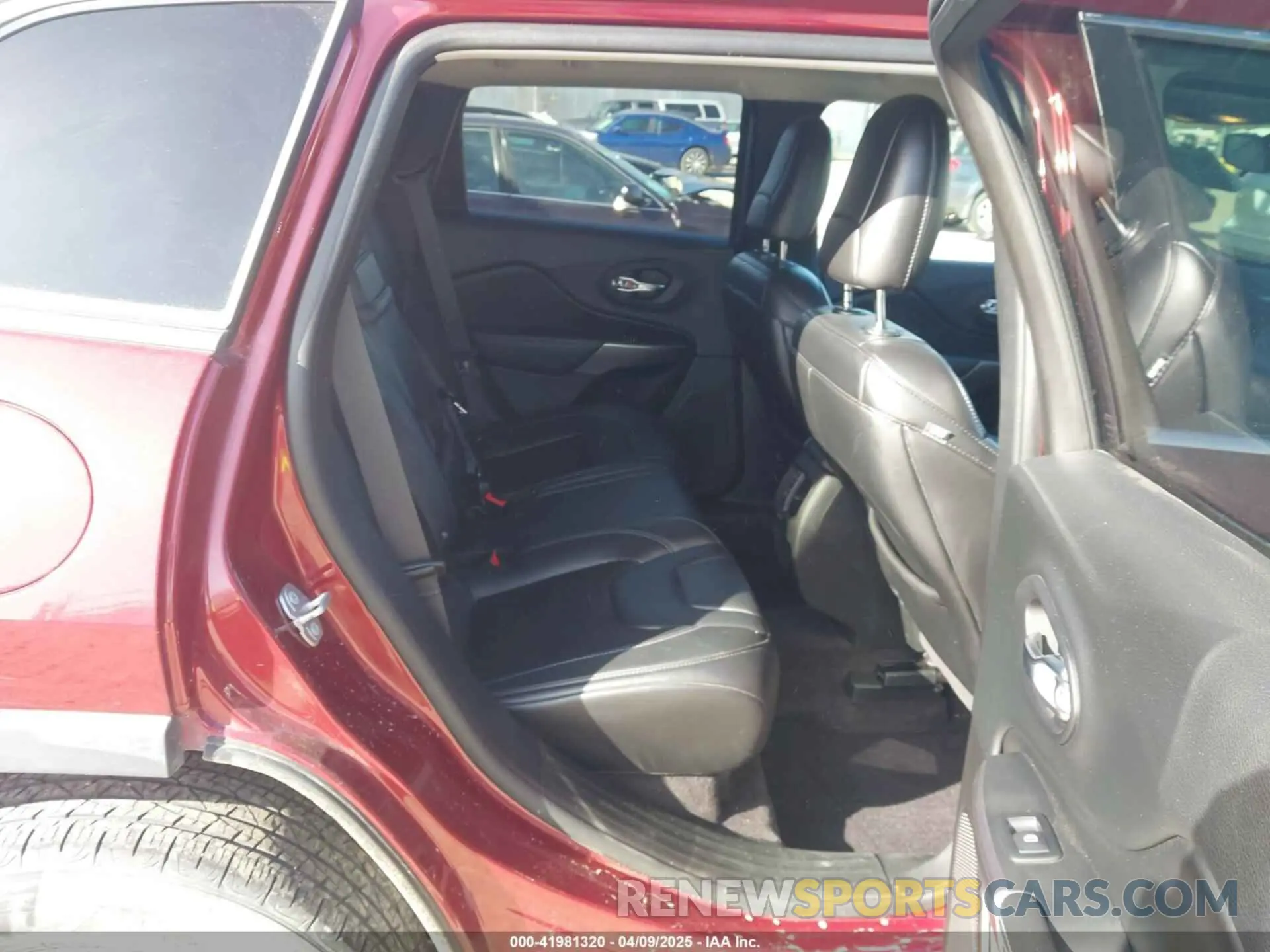 8 Photograph of a damaged car 1C4PJMLN0KD168128 JEEP CHEROKEE 2019