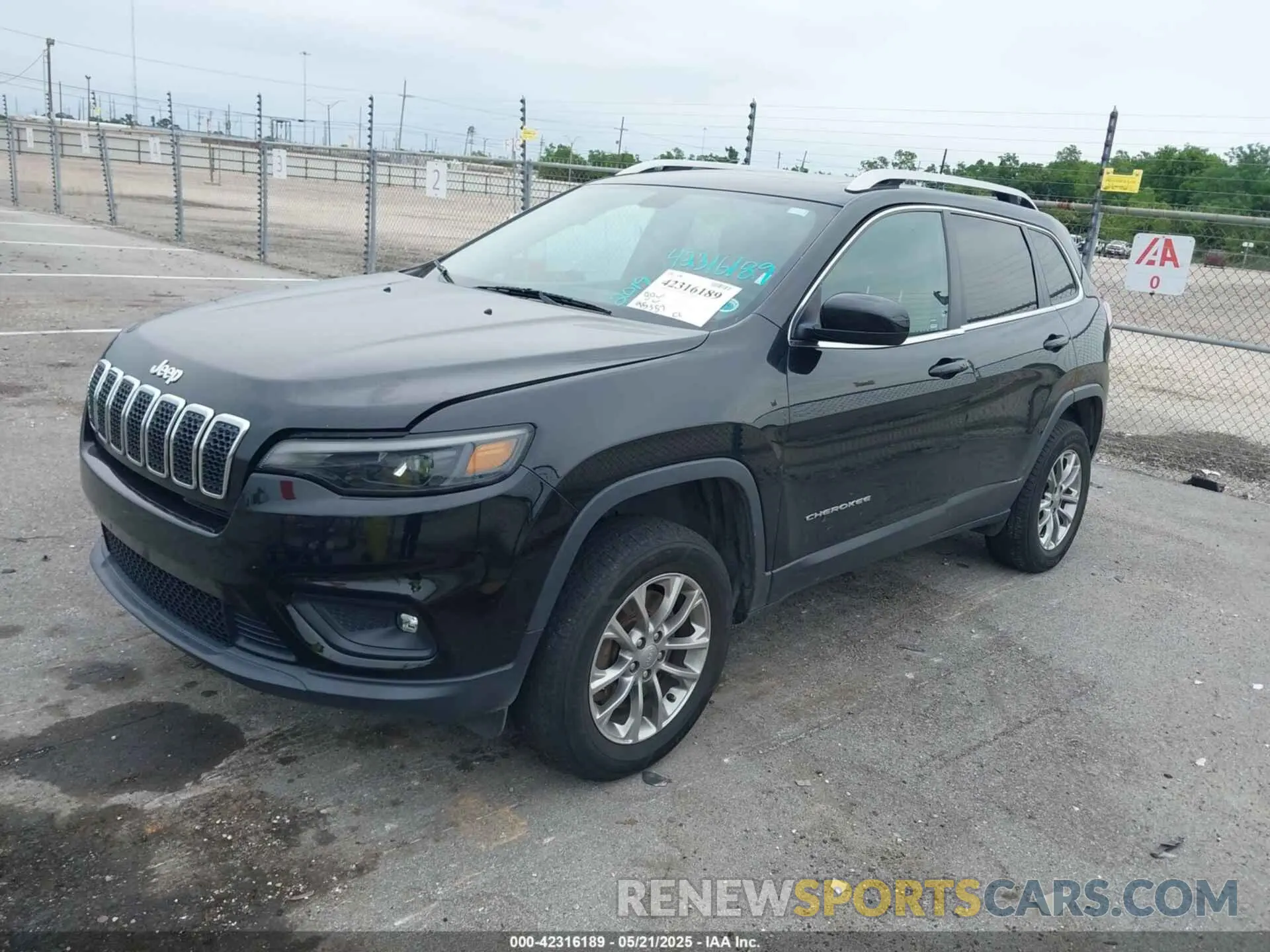 14 Photograph of a damaged car 1C4PJMLN4KD167192 JEEP CHEROKEE 2019