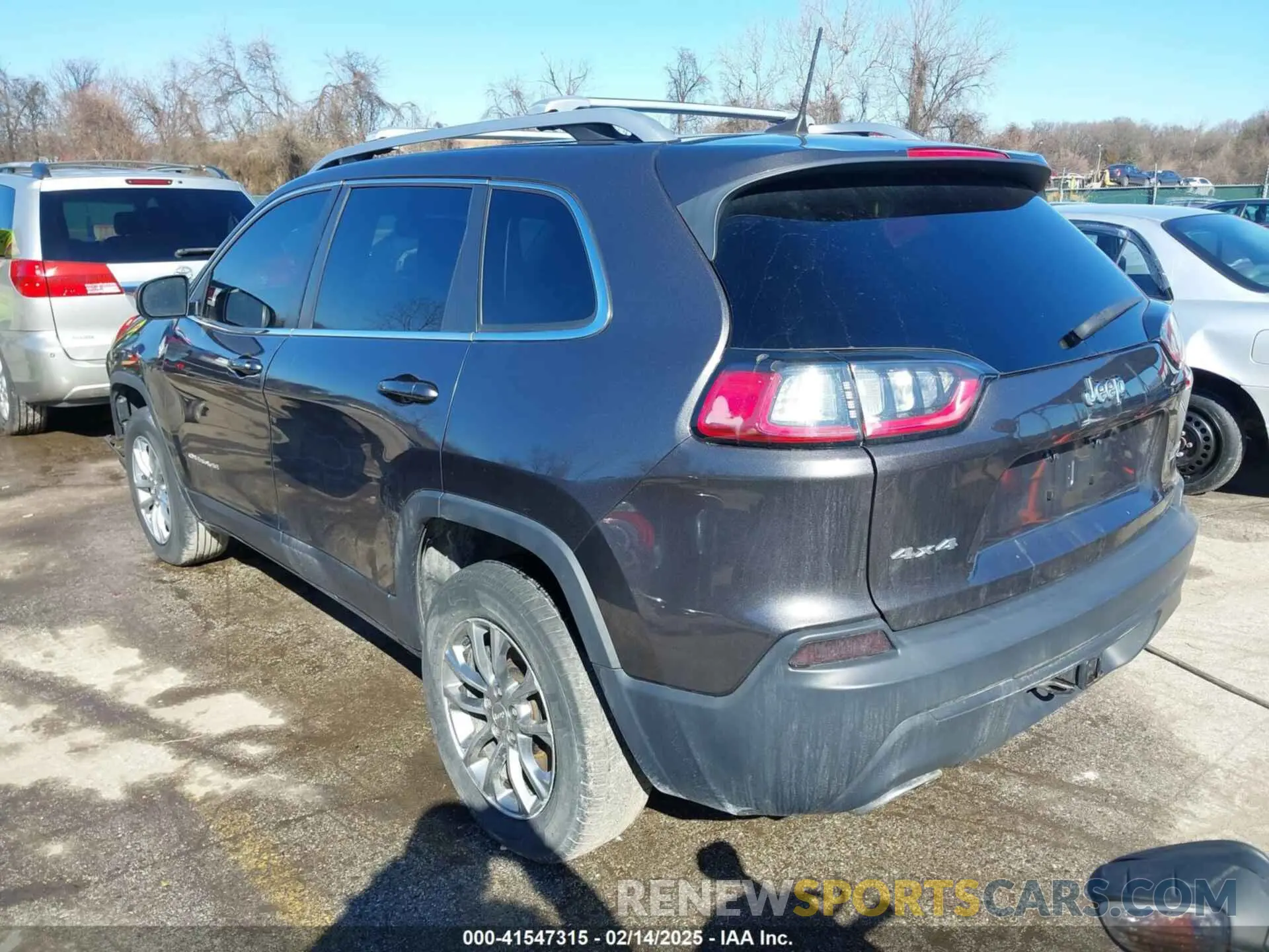 3 Photograph of a damaged car 1C4PJMLN7KD194094 JEEP CHEROKEE 2019