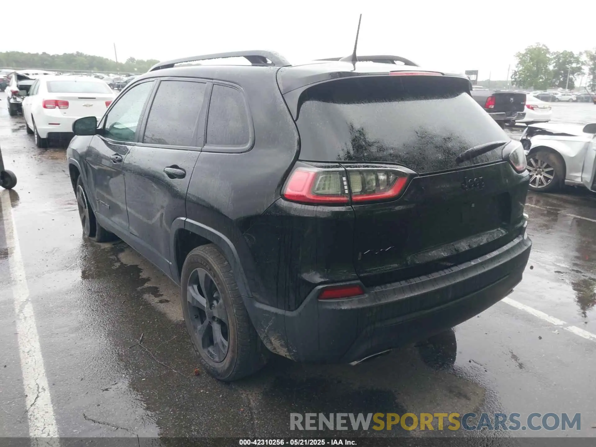 3 Photograph of a damaged car 1C4PJMLN7KD487994 JEEP CHEROKEE 2019