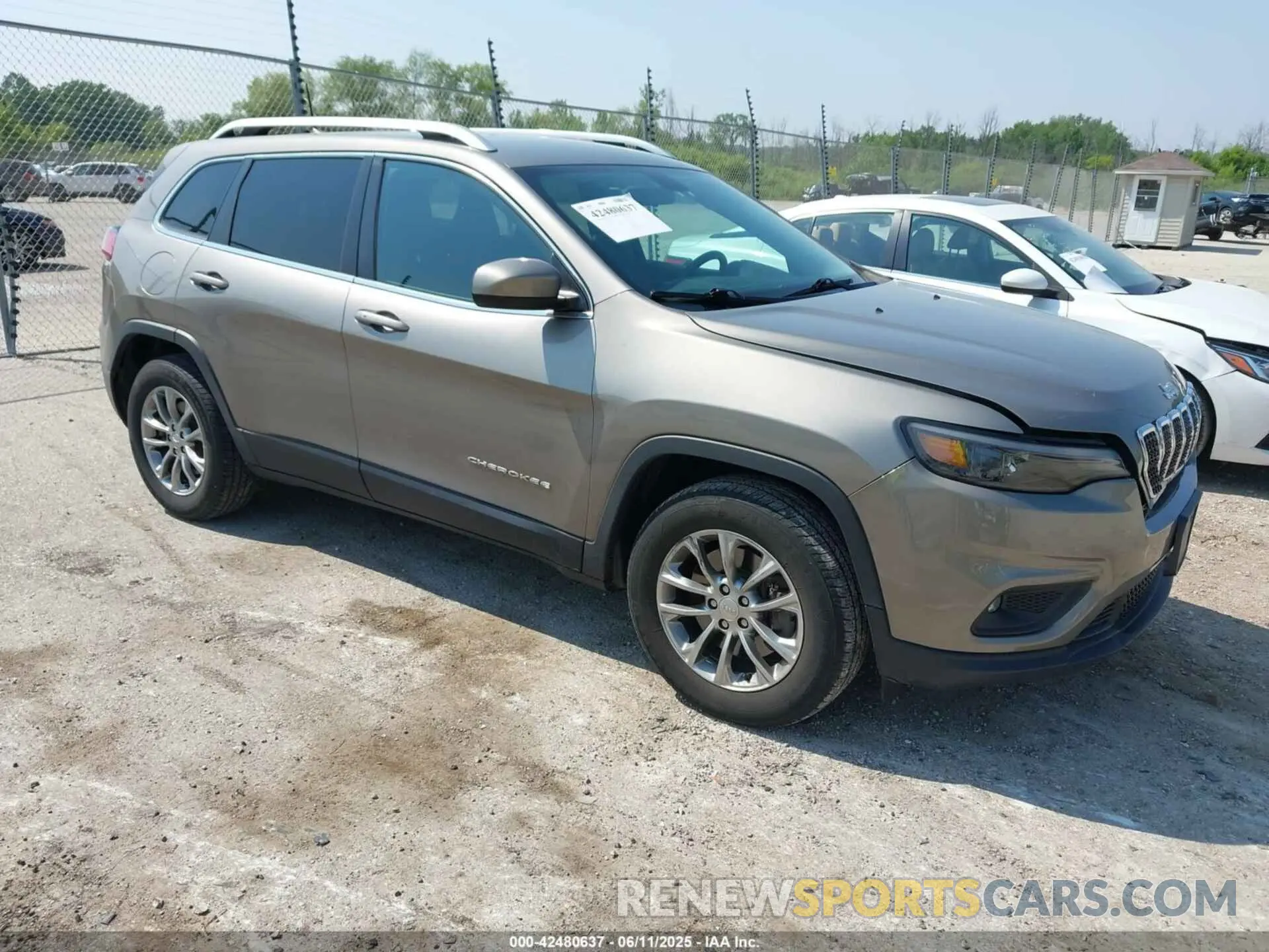 1 Photograph of a damaged car 1C4PJMLN8KD148533 JEEP CHEROKEE 2019