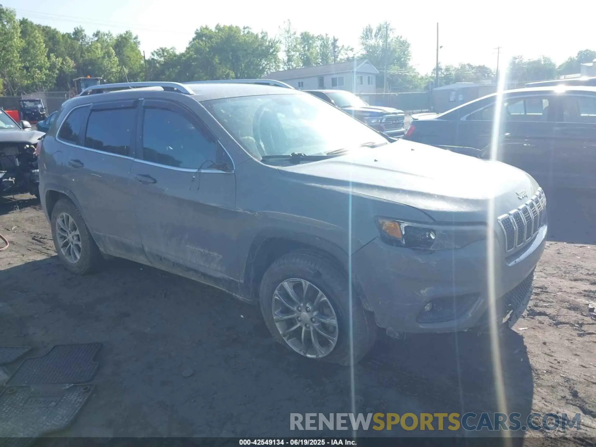 1 Photograph of a damaged car 1C4PJMLNXKD408494 JEEP CHEROKEE 2019