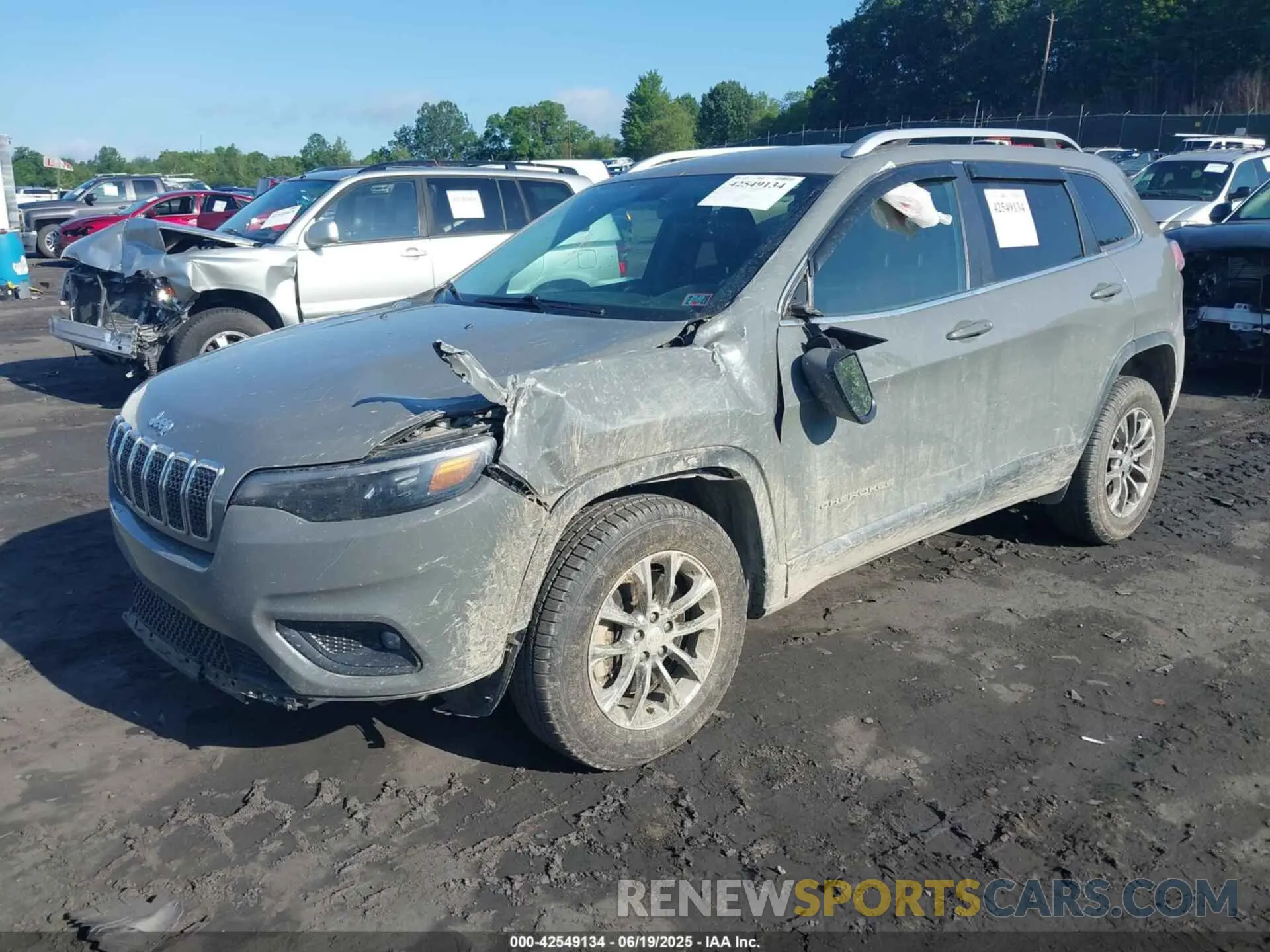 2 Photograph of a damaged car 1C4PJMLNXKD408494 JEEP CHEROKEE 2019