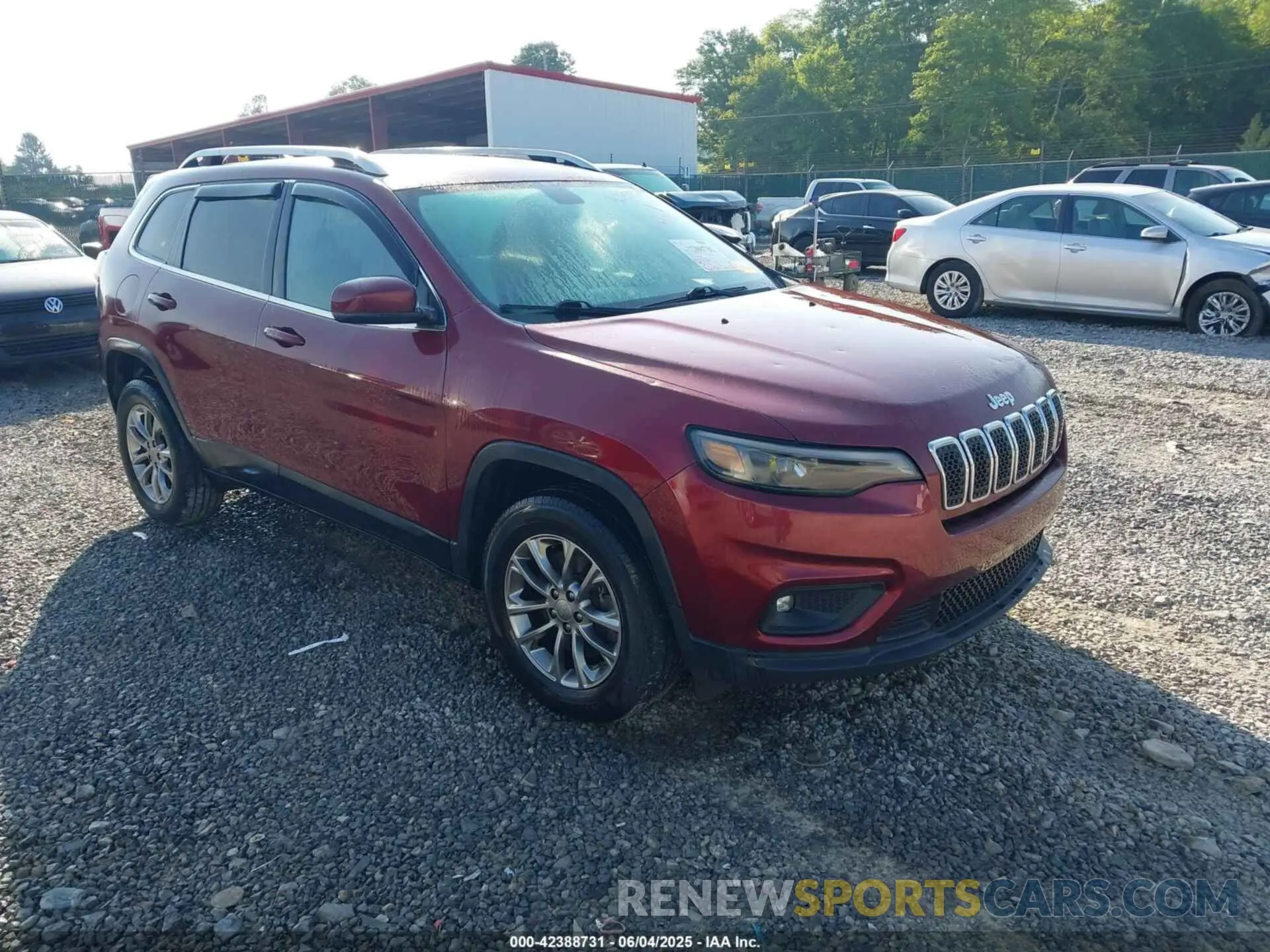 1 Photograph of a damaged car 1C4PJMLX0KD101546 JEEP CHEROKEE 2019