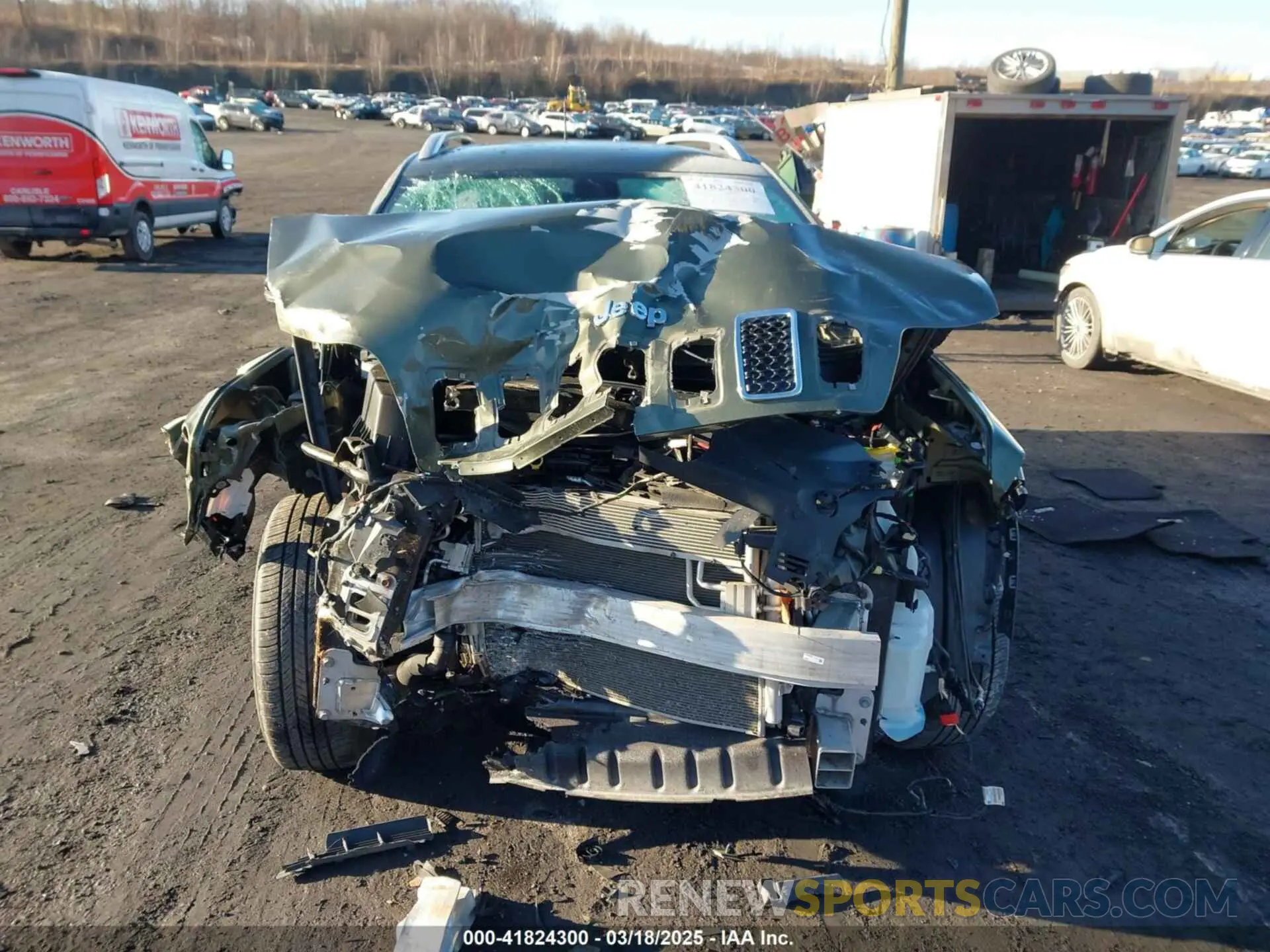 12 Photograph of a damaged car 1C4PJMLX0KD123482 JEEP CHEROKEE 2019