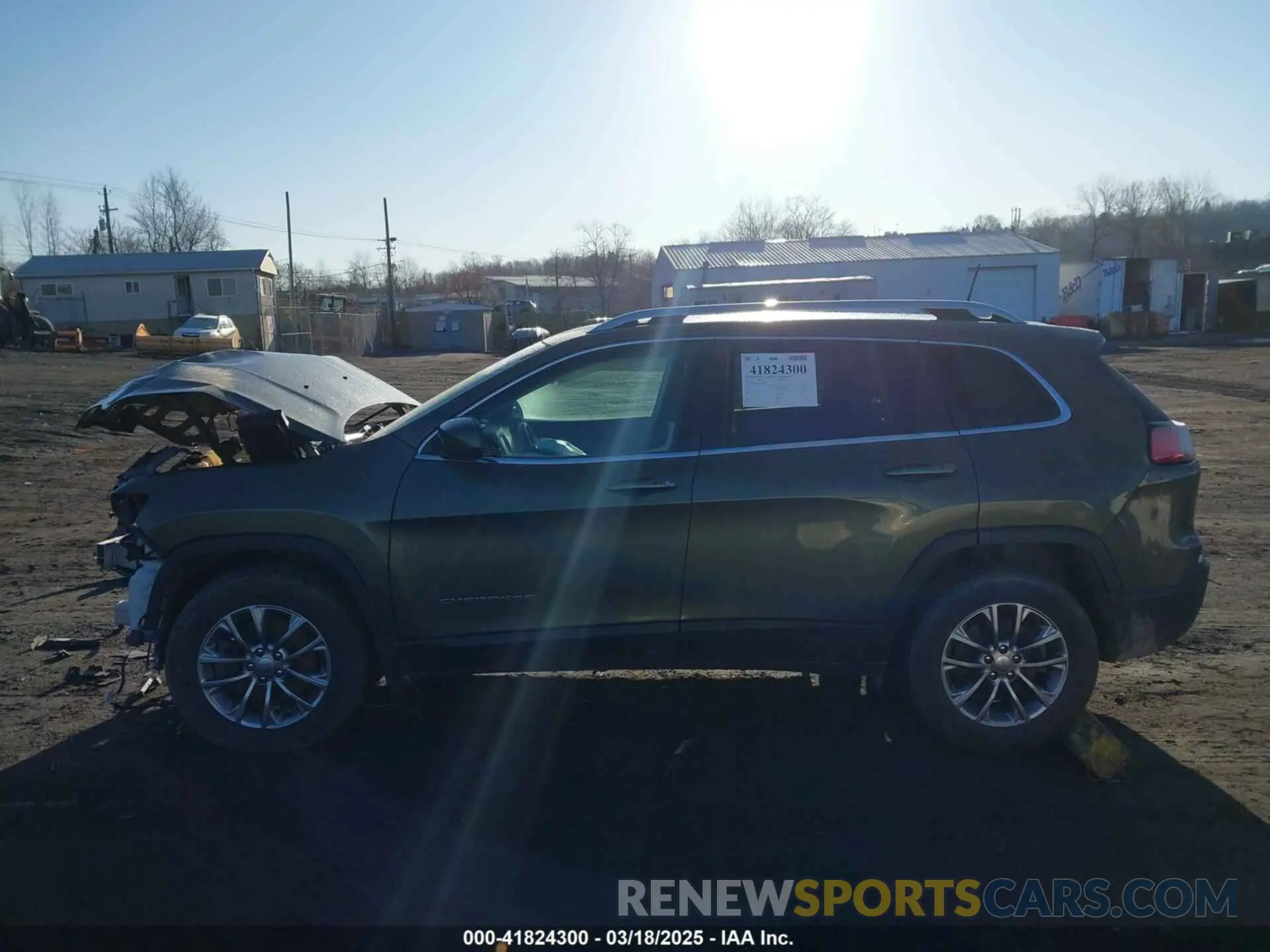 14 Photograph of a damaged car 1C4PJMLX0KD123482 JEEP CHEROKEE 2019