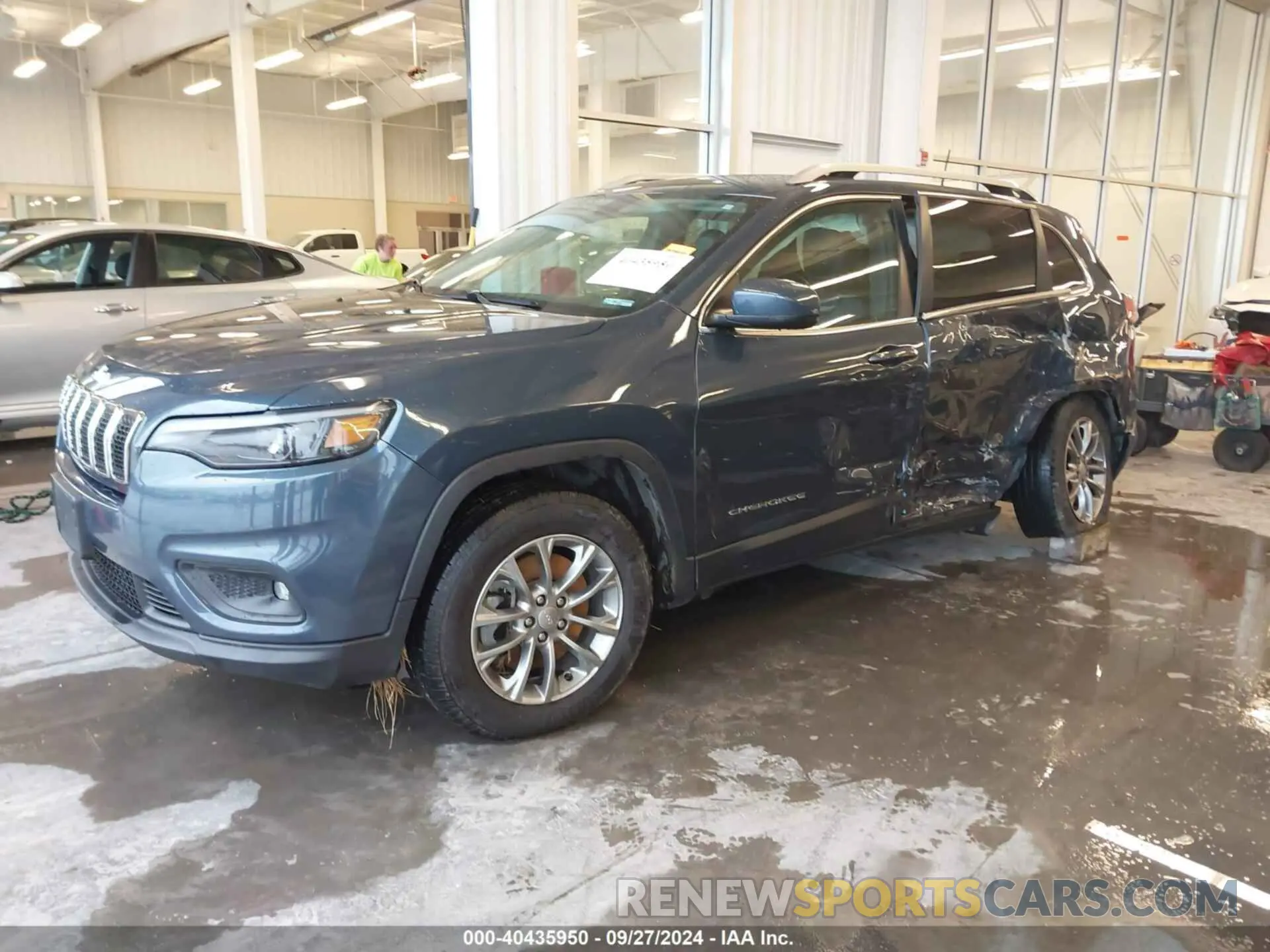 2 Photograph of a damaged car 1C4PJMLX0KD361879 JEEP CHEROKEE 2019