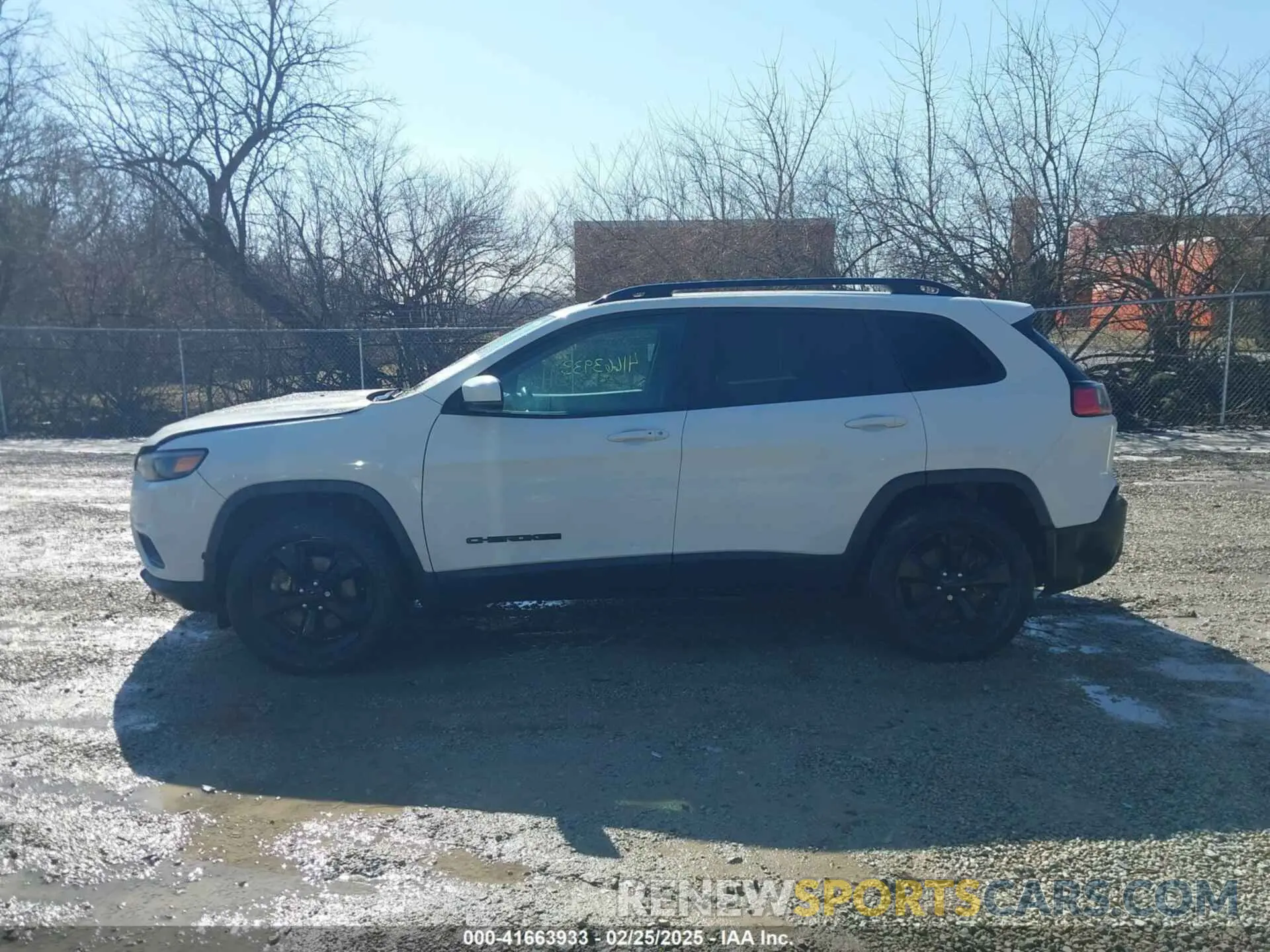 14 Photograph of a damaged car 1C4PJMLX0KD430182 JEEP CHEROKEE 2019