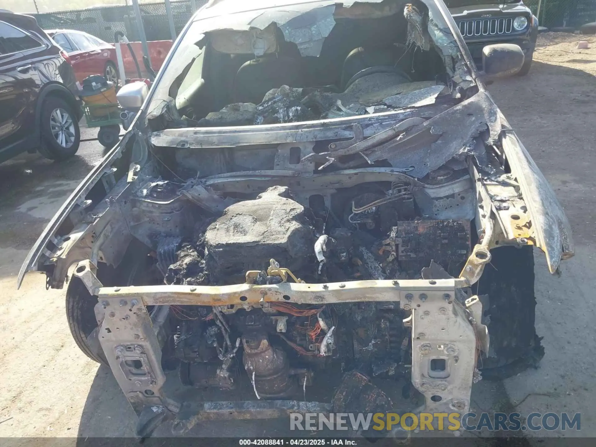10 Photograph of a damaged car 1C4PJMLX0KD447094 JEEP CHEROKEE 2019