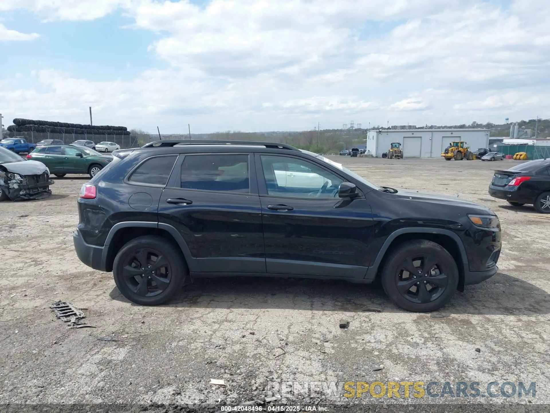 12 Photograph of a damaged car 1C4PJMLX0KD476756 JEEP CHEROKEE 2019