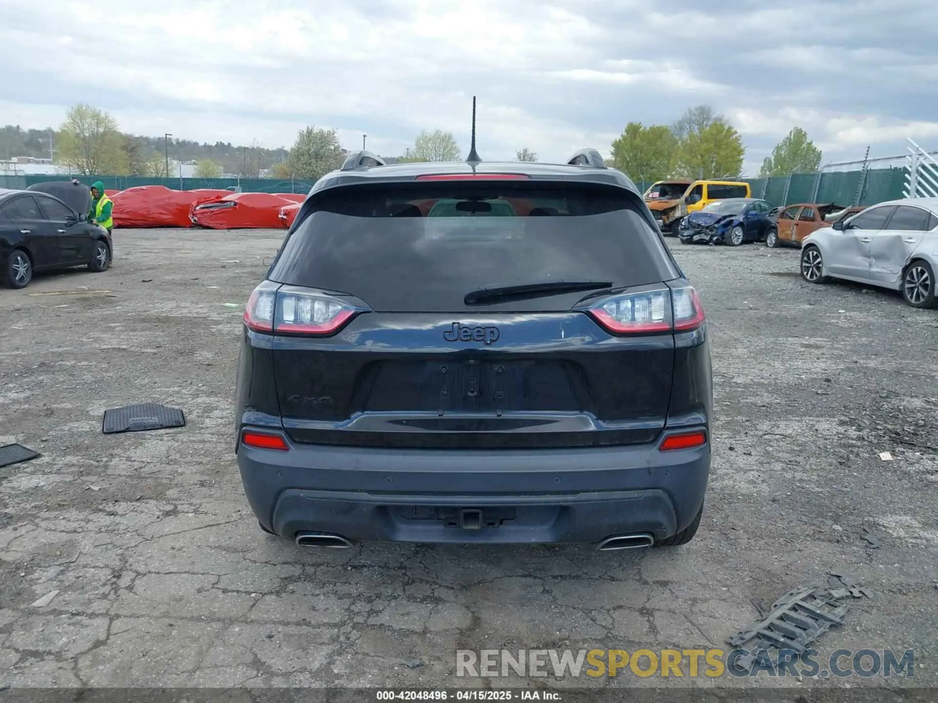 15 Photograph of a damaged car 1C4PJMLX0KD476756 JEEP CHEROKEE 2019