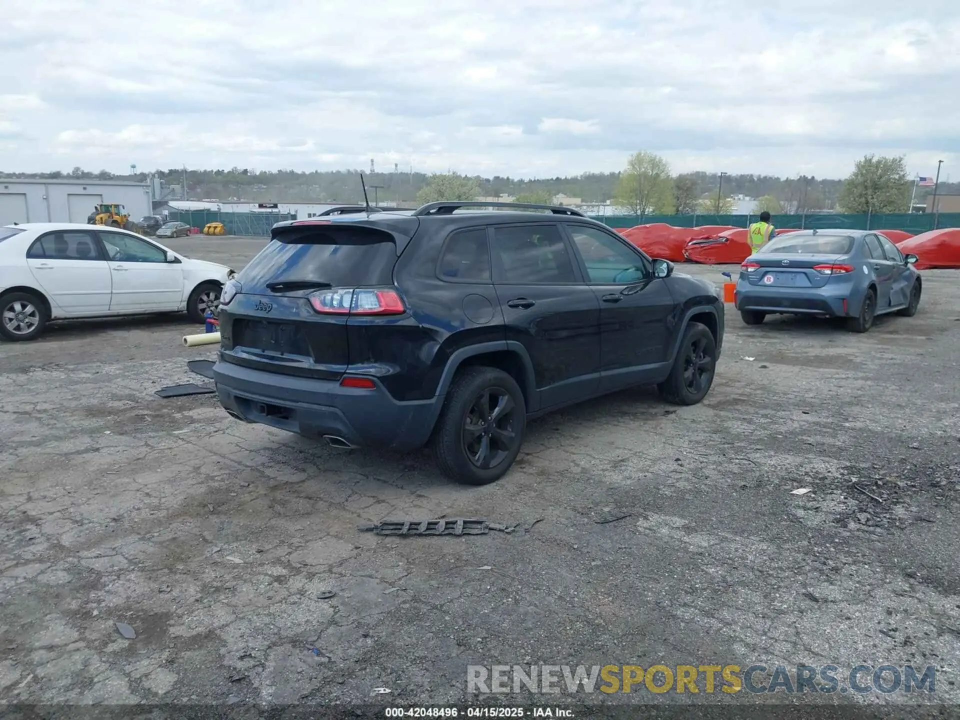 4 Photograph of a damaged car 1C4PJMLX0KD476756 JEEP CHEROKEE 2019