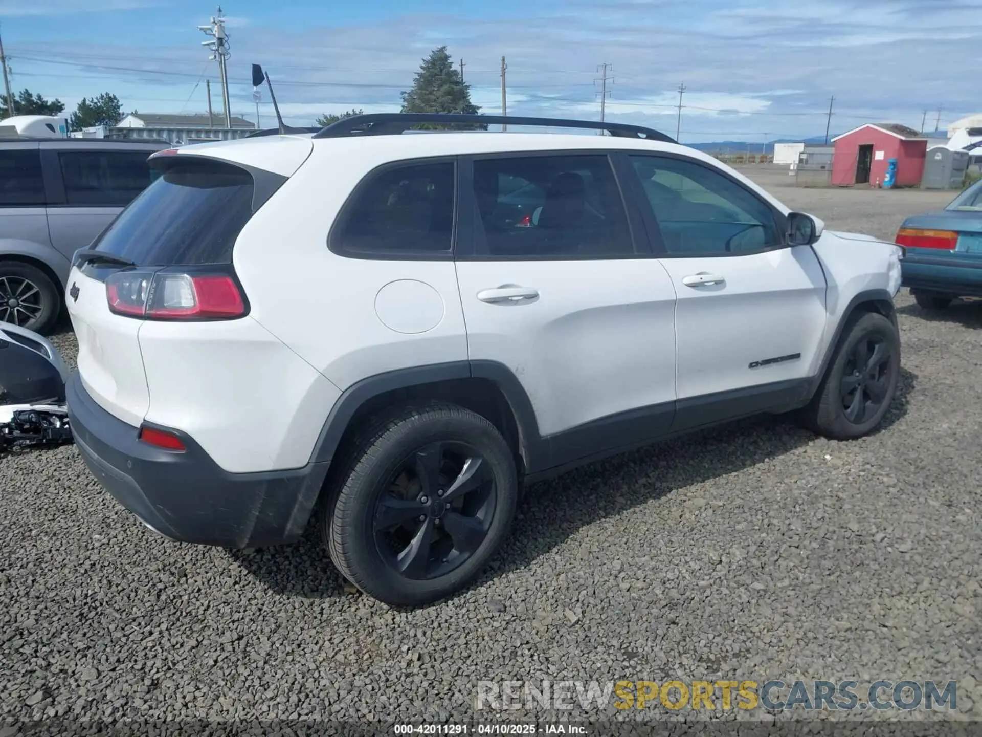 4 Photograph of a damaged car 1C4PJMLX2KD432659 JEEP CHEROKEE 2019