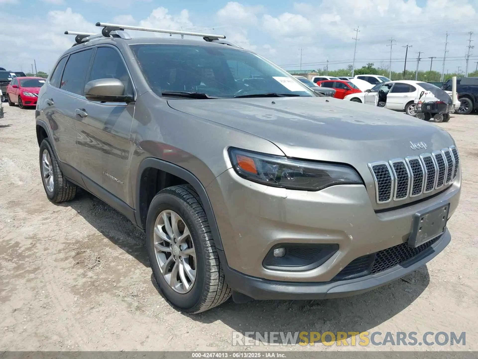 1 Photograph of a damaged car 1C4PJMLX3KD105008 JEEP CHEROKEE 2019