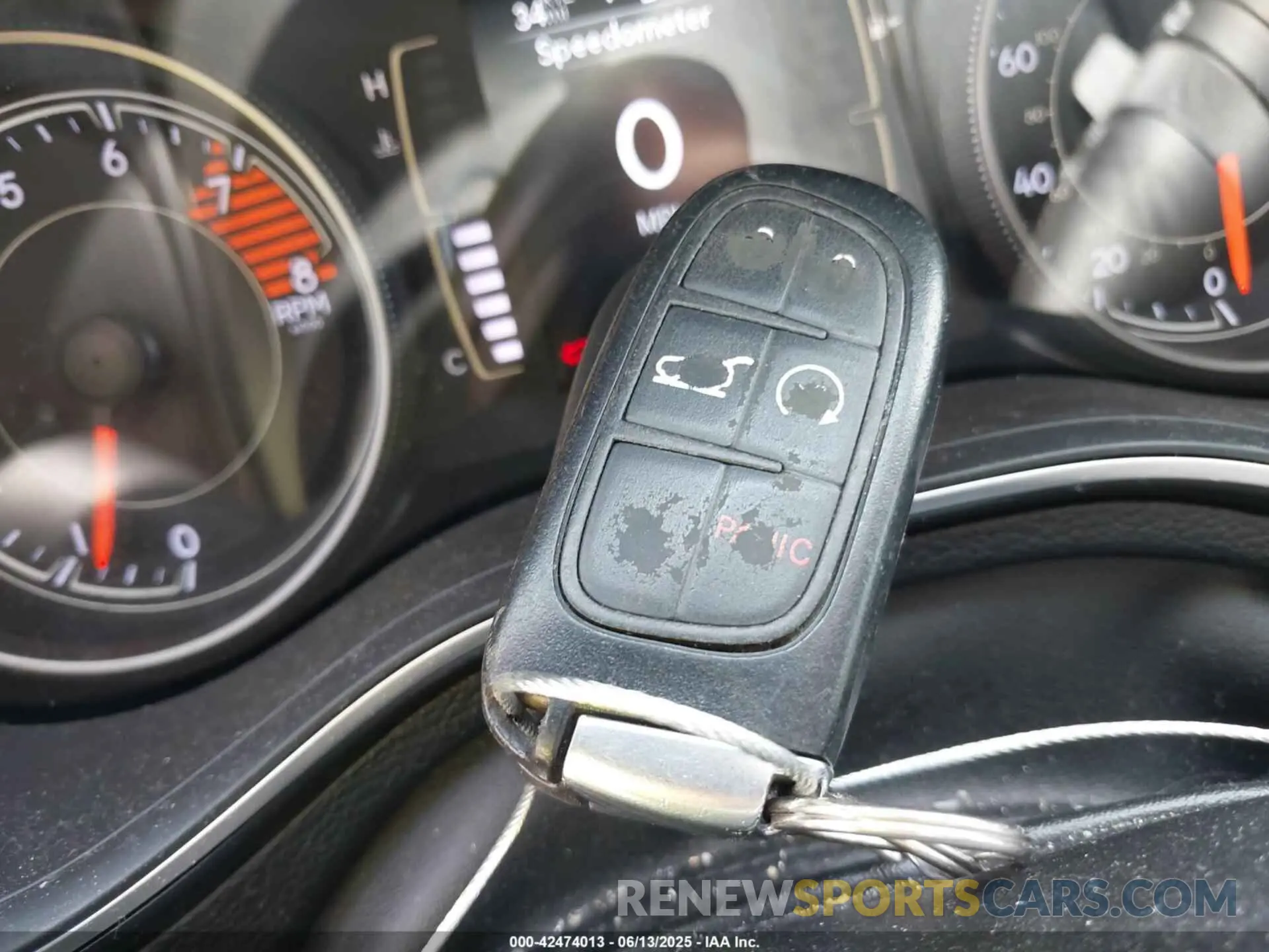 11 Photograph of a damaged car 1C4PJMLX3KD105008 JEEP CHEROKEE 2019