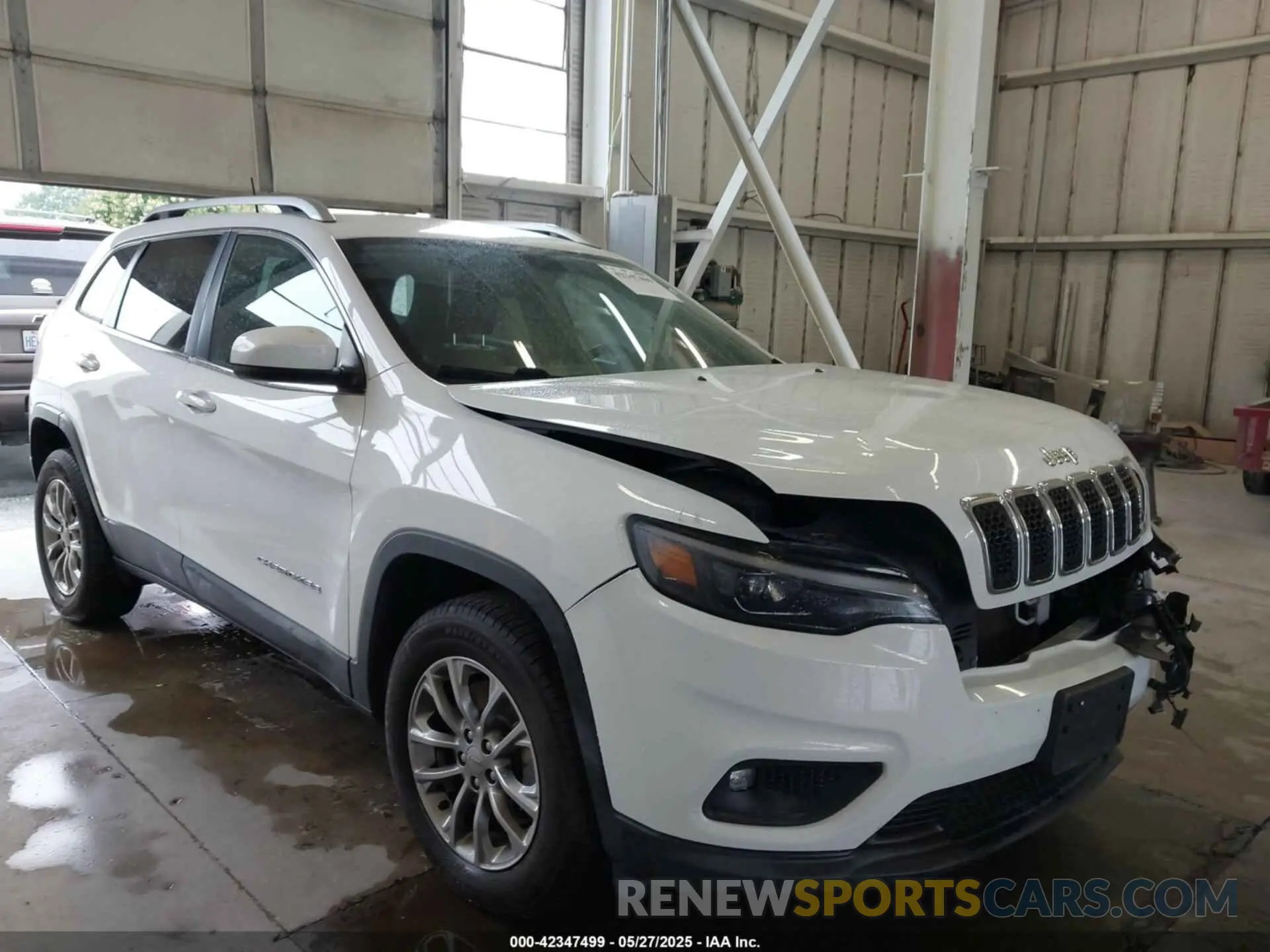 1 Photograph of a damaged car 1C4PJMLX3KD224550 JEEP CHEROKEE 2019