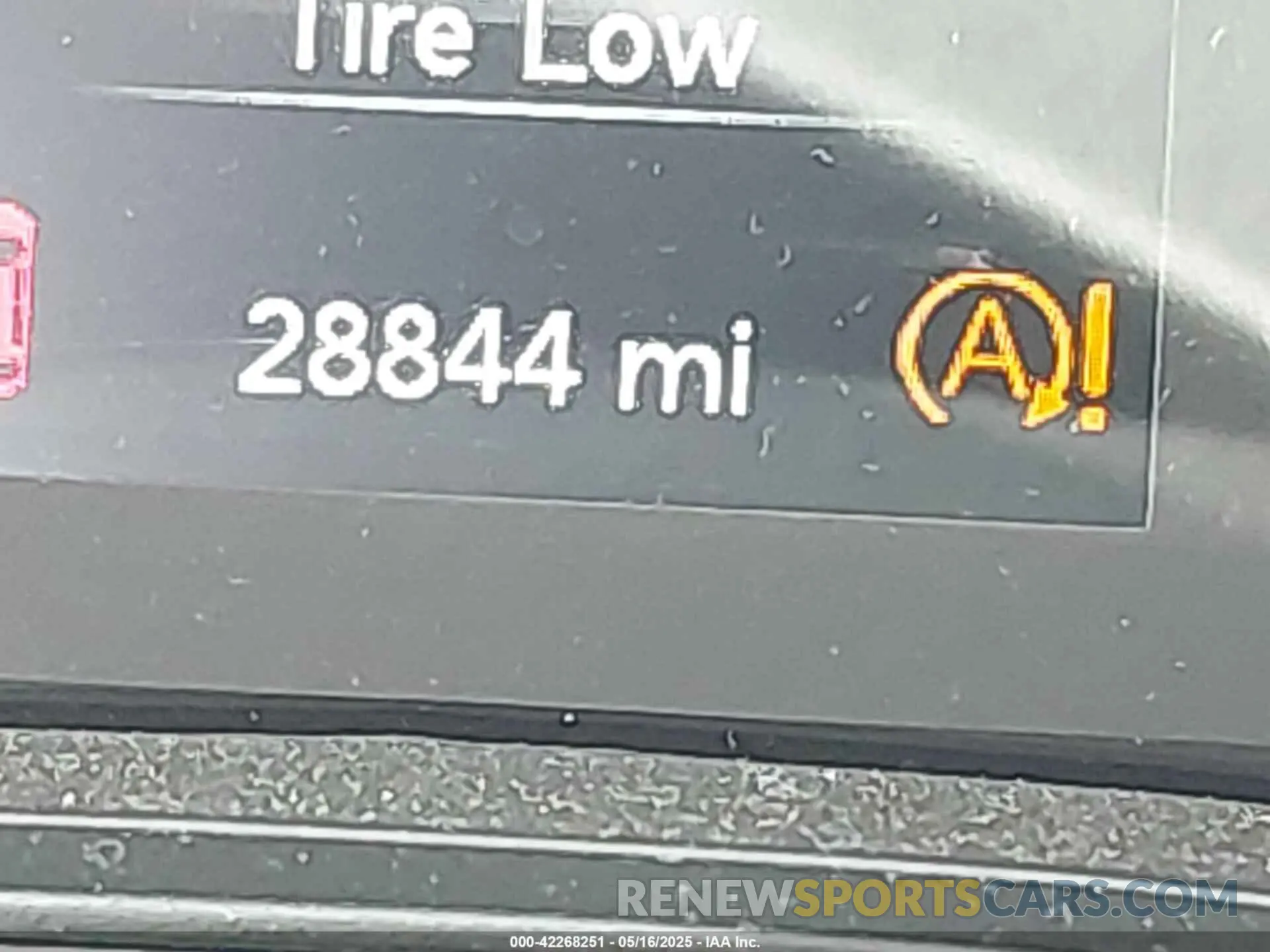 15 Photograph of a damaged car 1C4PJMLX3KD382922 JEEP CHEROKEE 2019