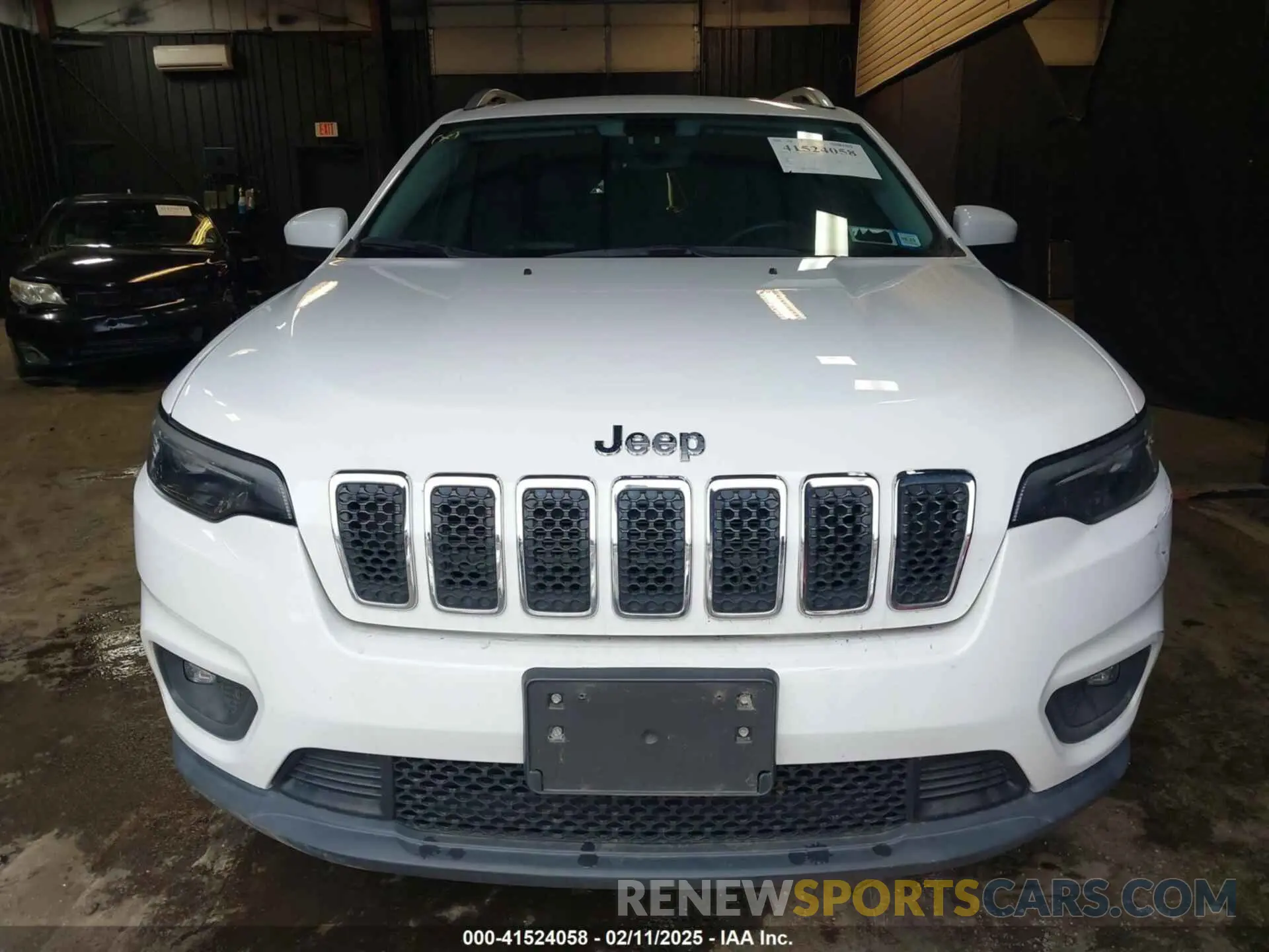 12 Photograph of a damaged car 1C4PJMLX4KD232091 JEEP CHEROKEE 2019