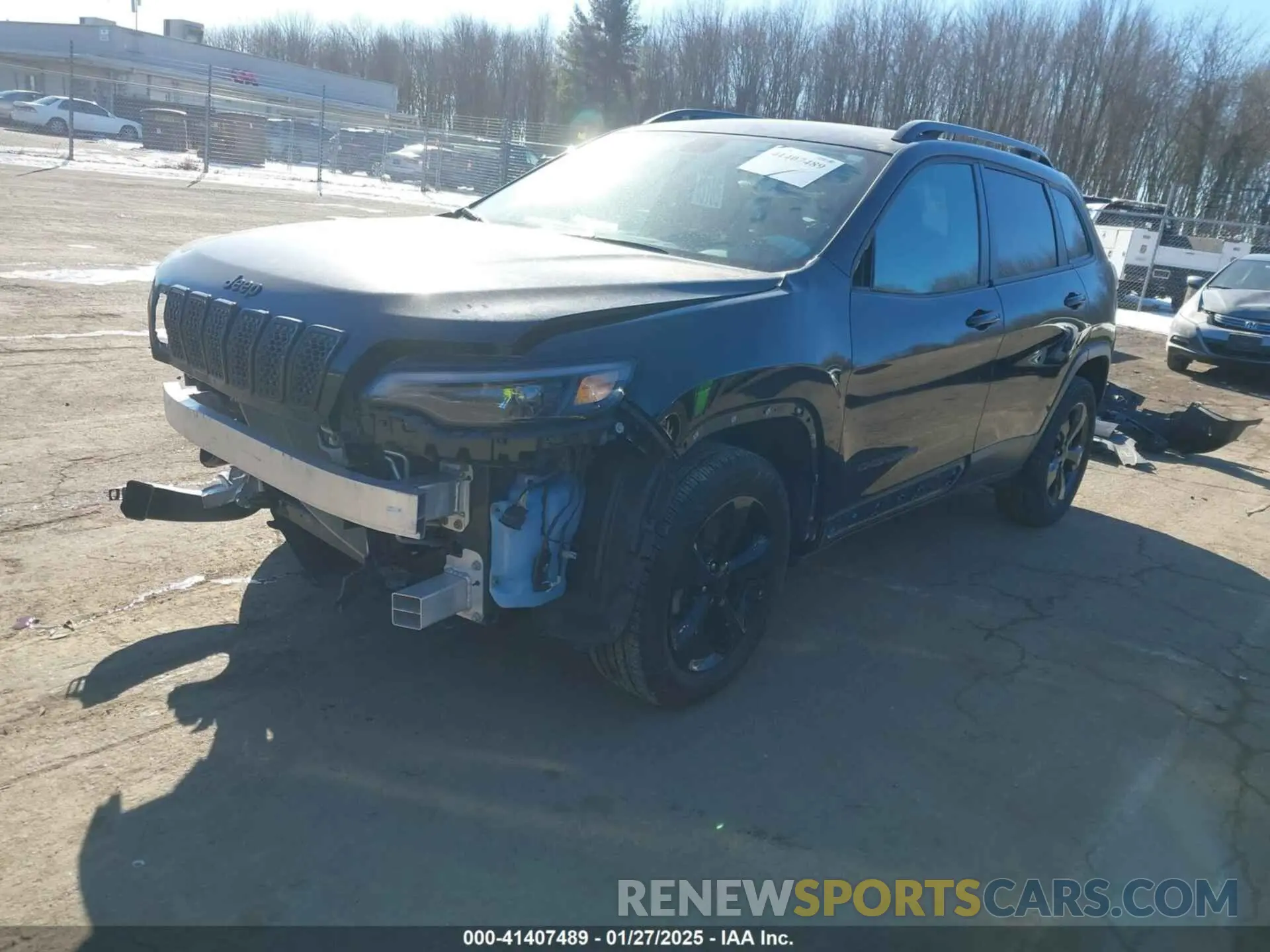 2 Photograph of a damaged car 1C4PJMLX5KD369346 JEEP CHEROKEE 2019