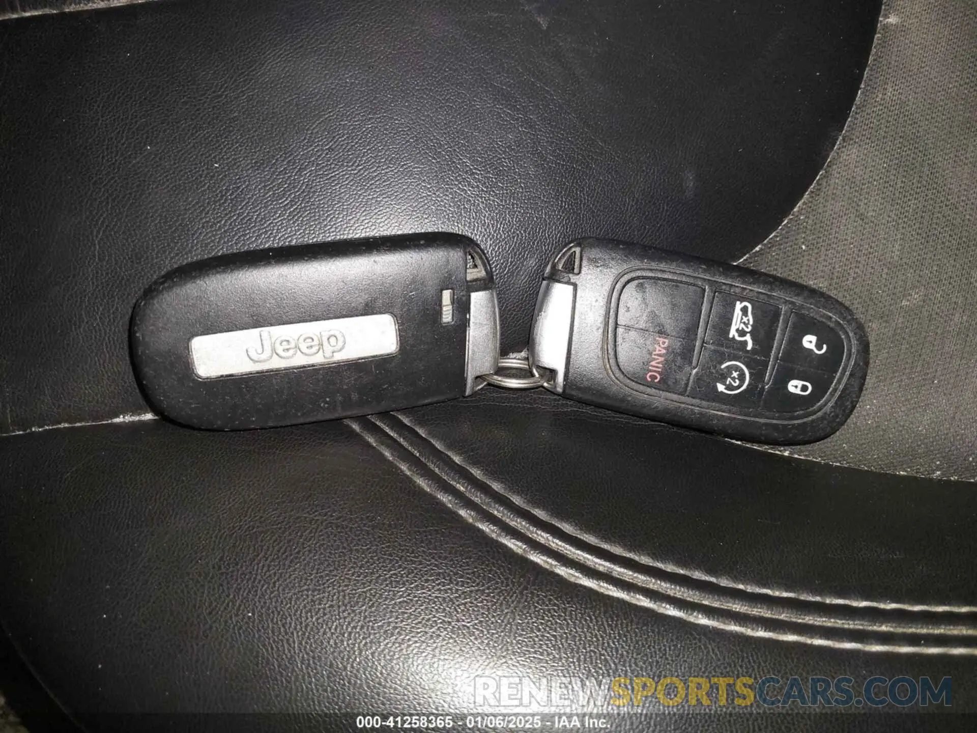 11 Photograph of a damaged car 1C4PJMLX8KD137307 JEEP CHEROKEE 2019