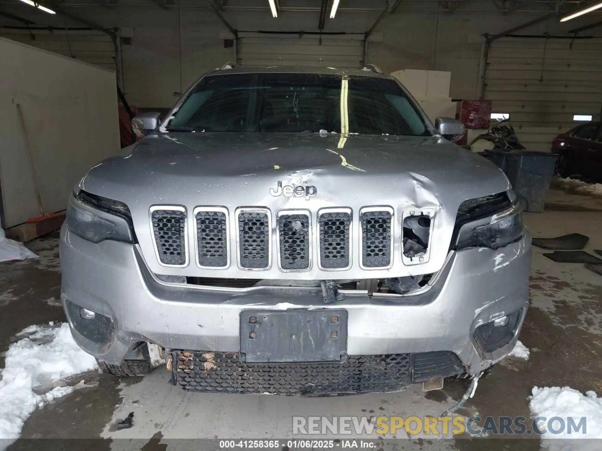 13 Photograph of a damaged car 1C4PJMLX8KD137307 JEEP CHEROKEE 2019