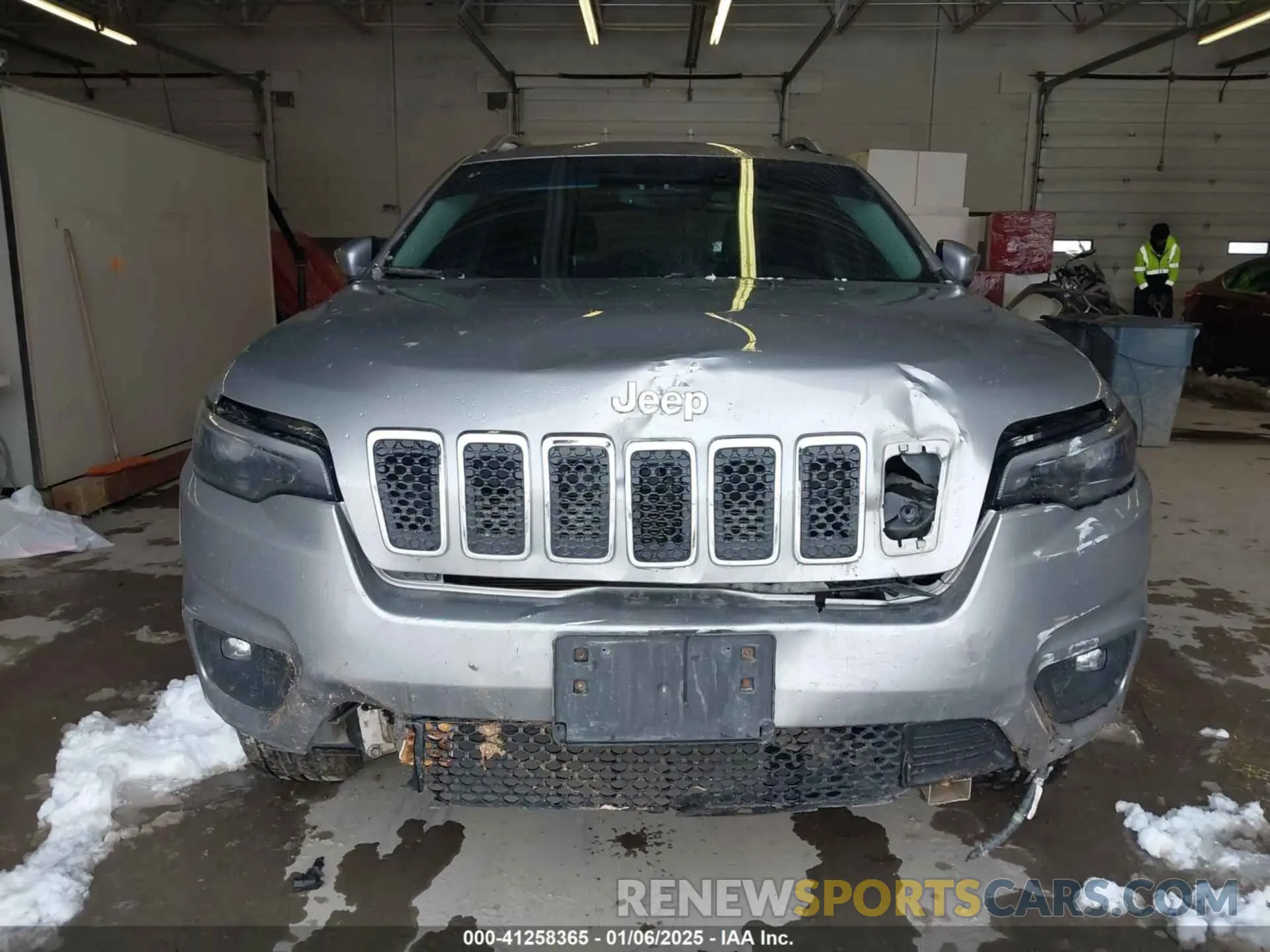 6 Photograph of a damaged car 1C4PJMLX8KD137307 JEEP CHEROKEE 2019