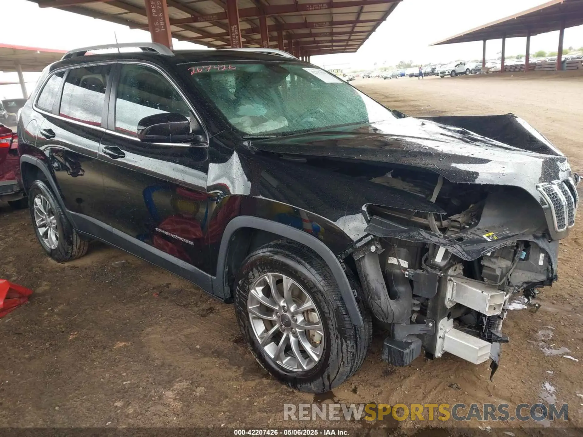 1 Photograph of a damaged car 1C4PJMLX8KD267426 JEEP CHEROKEE 2019