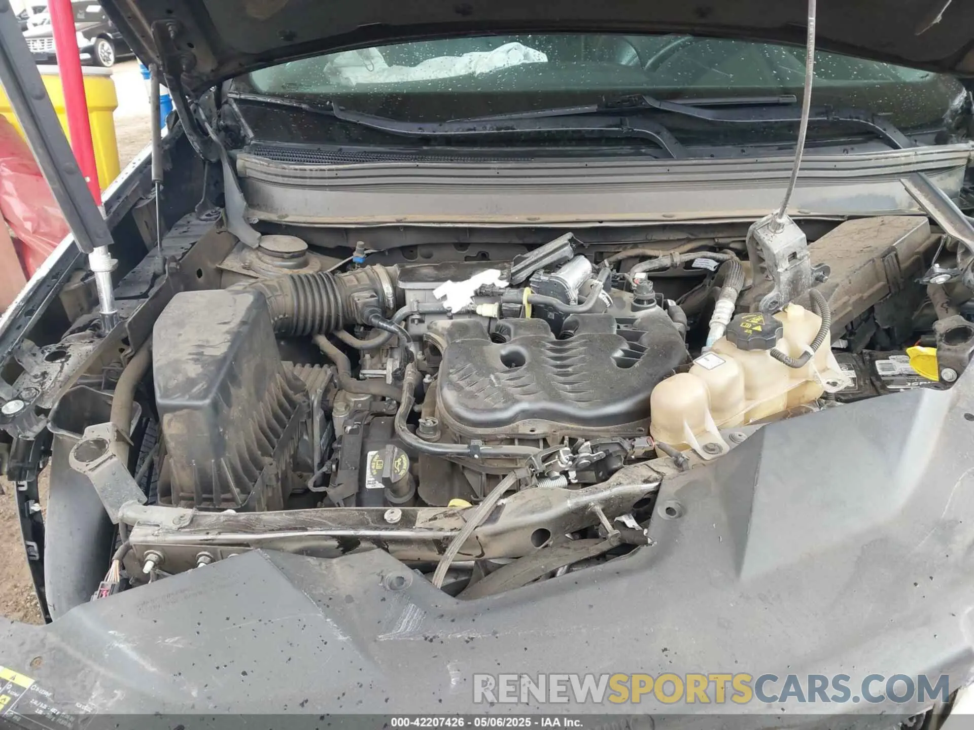 10 Photograph of a damaged car 1C4PJMLX8KD267426 JEEP CHEROKEE 2019
