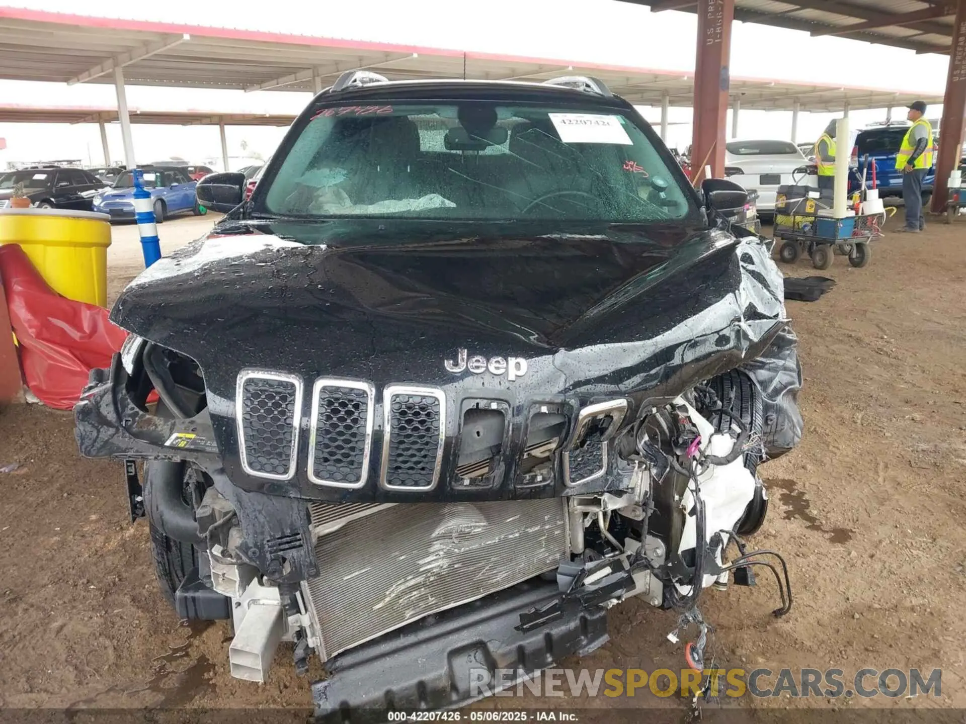 11 Photograph of a damaged car 1C4PJMLX8KD267426 JEEP CHEROKEE 2019