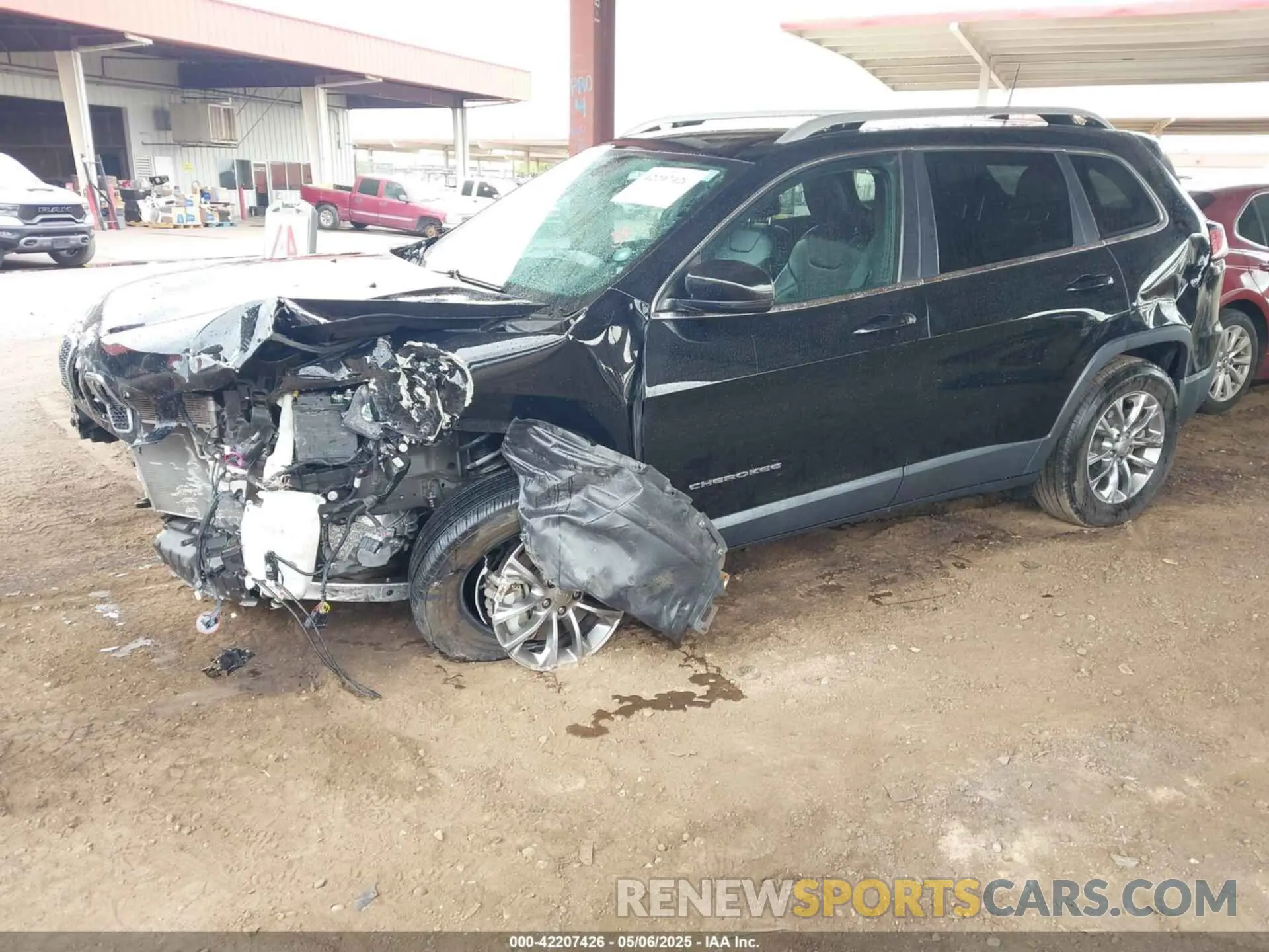 2 Photograph of a damaged car 1C4PJMLX8KD267426 JEEP CHEROKEE 2019