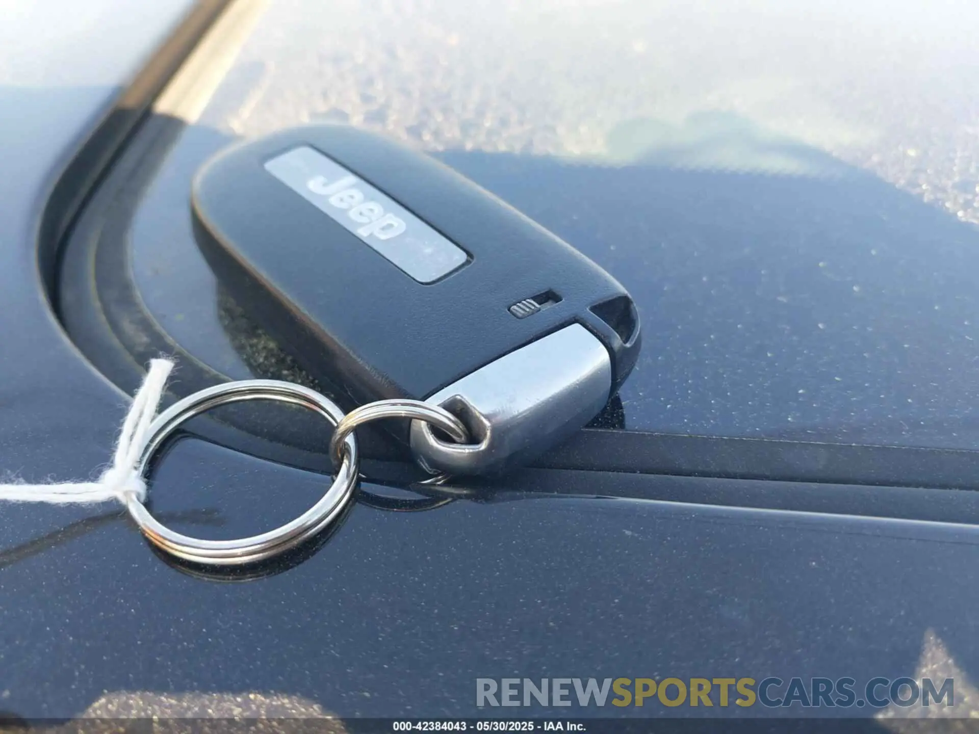 11 Photograph of a damaged car 1C4PJMLX8KD432780 JEEP CHEROKEE 2019