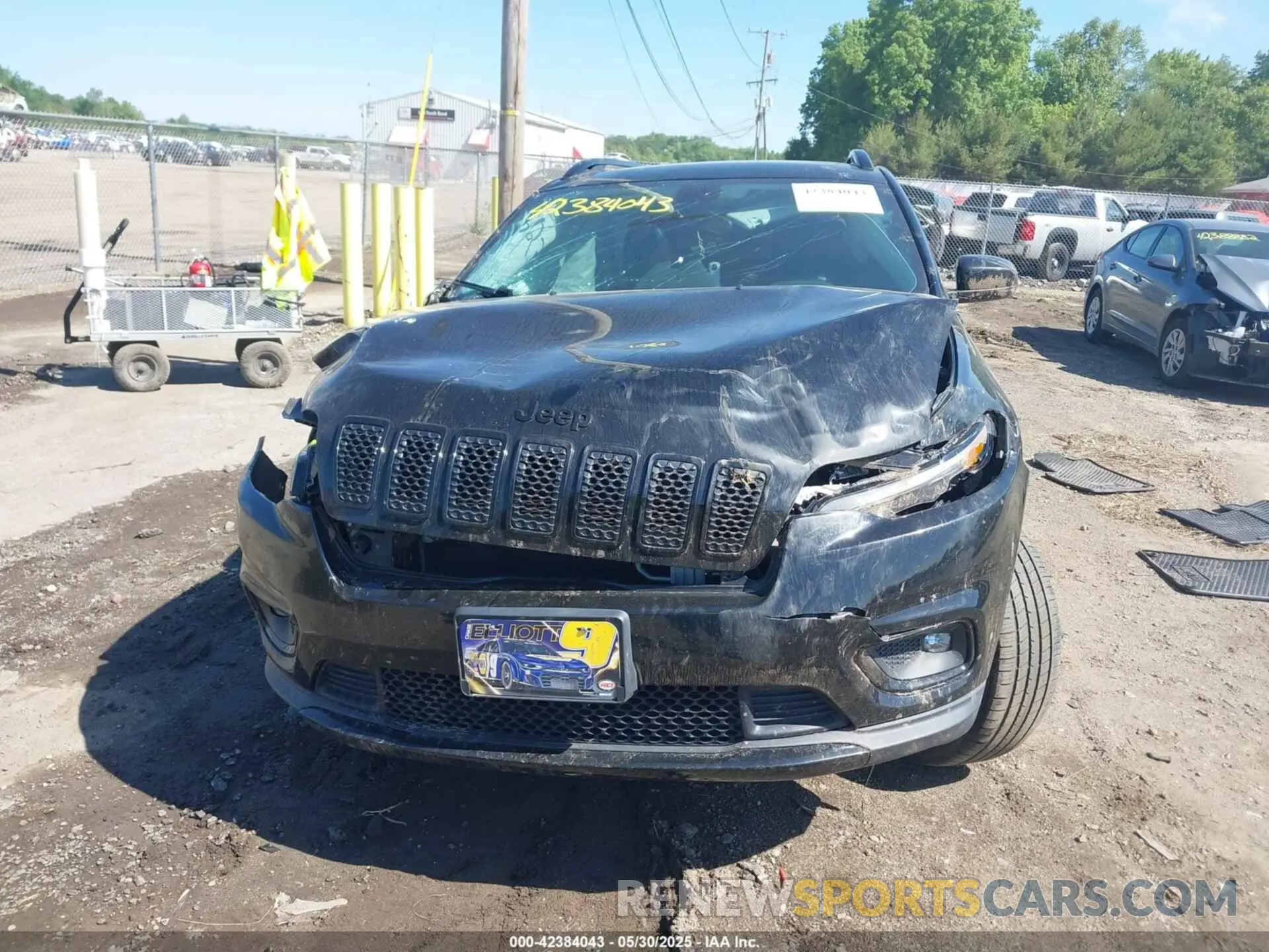 12 Photograph of a damaged car 1C4PJMLX8KD432780 JEEP CHEROKEE 2019
