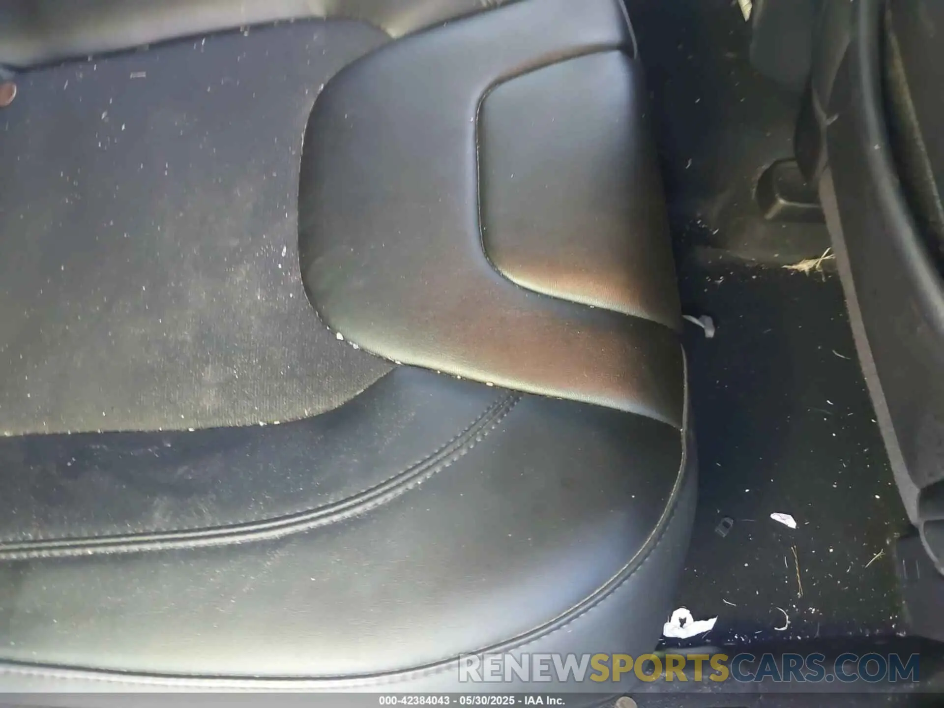 8 Photograph of a damaged car 1C4PJMLX8KD432780 JEEP CHEROKEE 2019