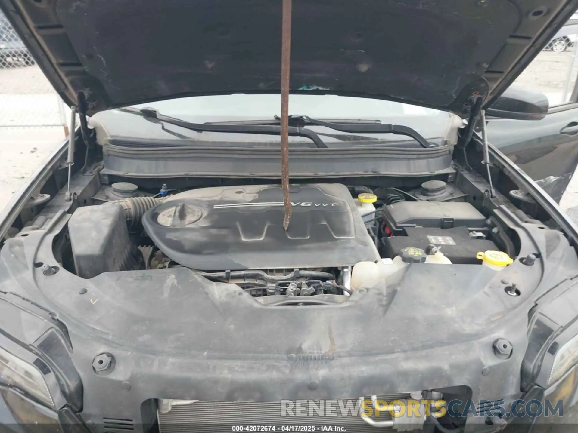10 Photograph of a damaged car 1C4PJMLX8KD484071 JEEP CHEROKEE 2019
