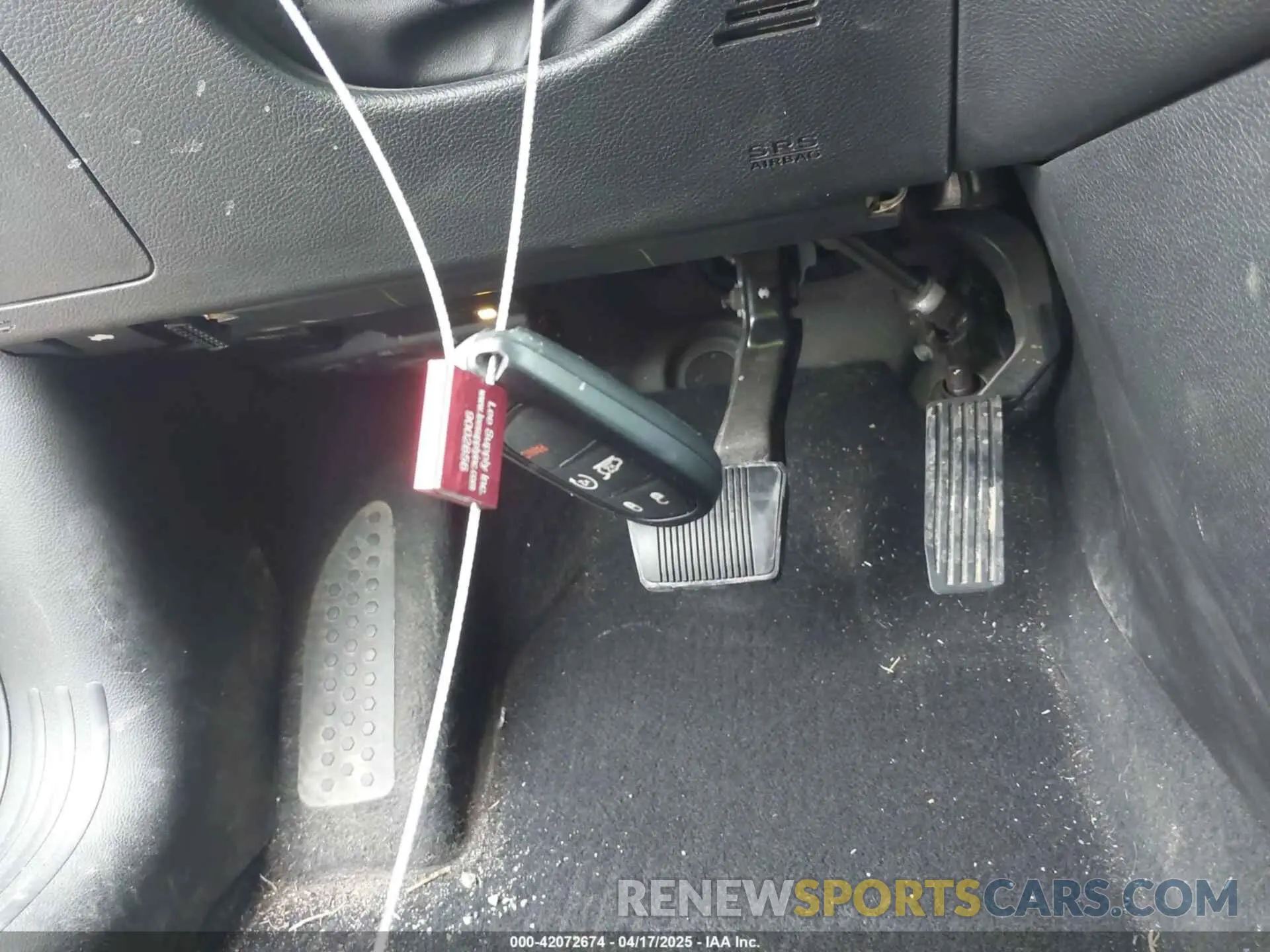 11 Photograph of a damaged car 1C4PJMLX8KD484071 JEEP CHEROKEE 2019