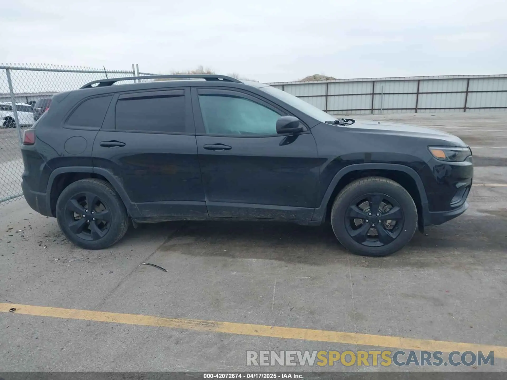 13 Photograph of a damaged car 1C4PJMLX8KD484071 JEEP CHEROKEE 2019