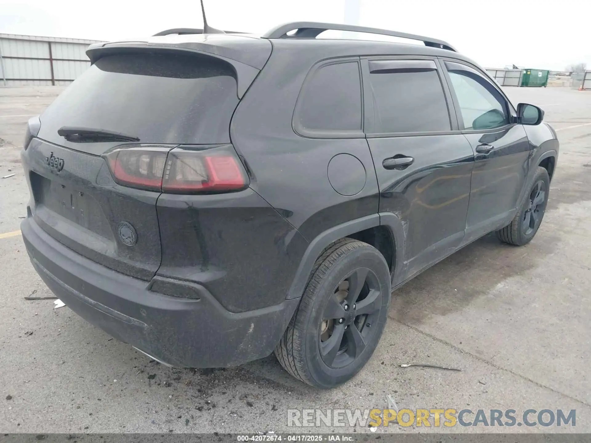 4 Photograph of a damaged car 1C4PJMLX8KD484071 JEEP CHEROKEE 2019