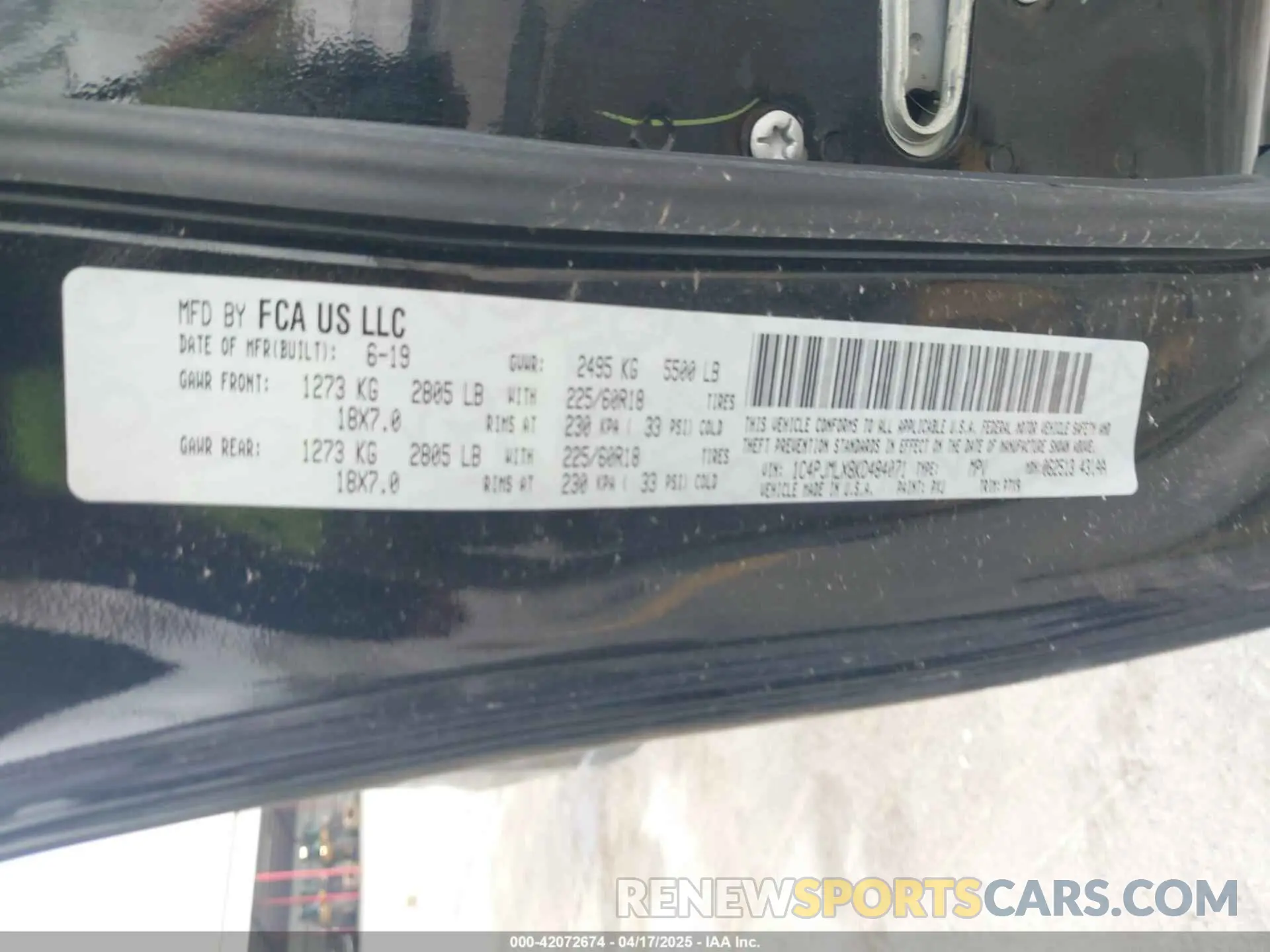 9 Photograph of a damaged car 1C4PJMLX8KD484071 JEEP CHEROKEE 2019