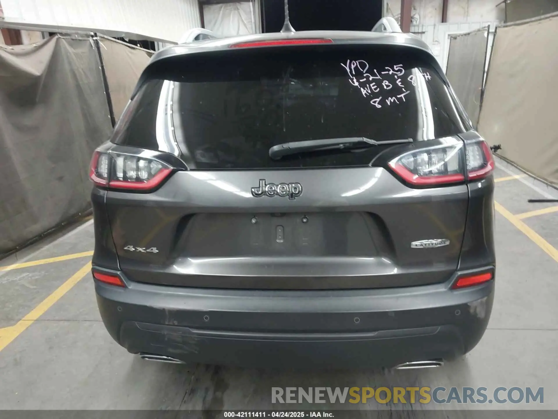 15 Photograph of a damaged car 1C4PJMLXXKD315119 JEEP CHEROKEE 2019