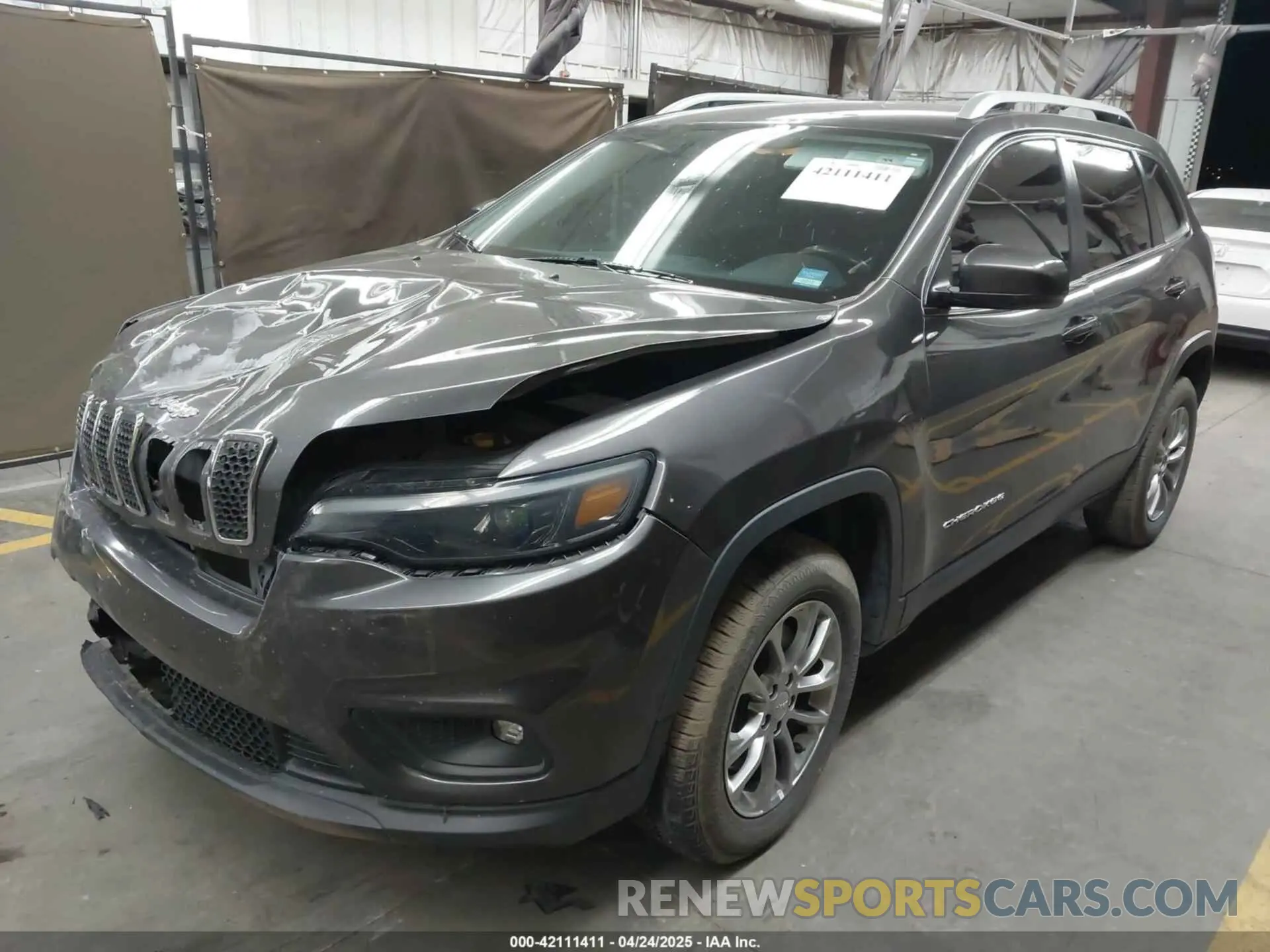 2 Photograph of a damaged car 1C4PJMLXXKD315119 JEEP CHEROKEE 2019