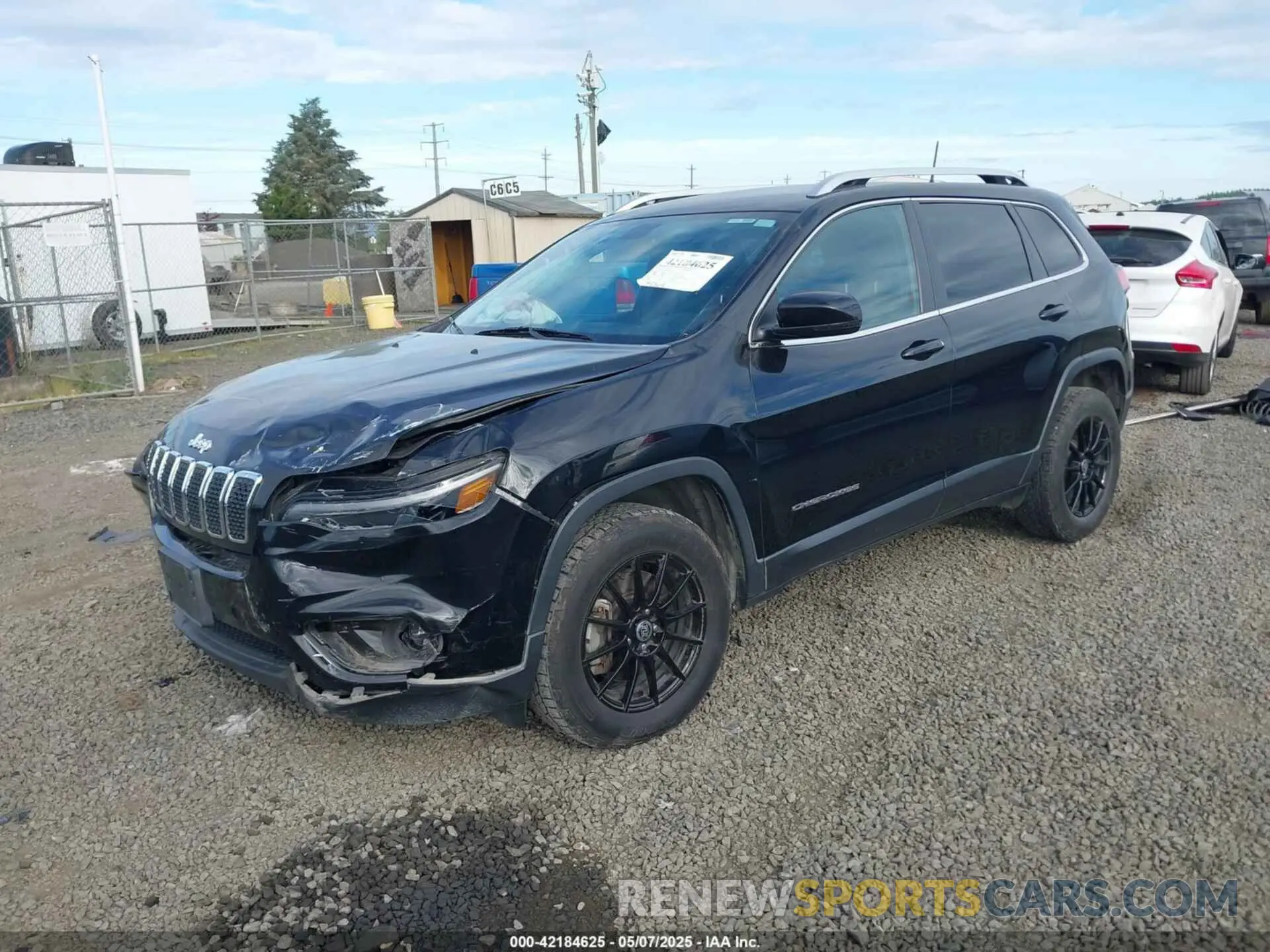 2 Photograph of a damaged car 1C4PJMLXXKD478076 JEEP CHEROKEE 2019