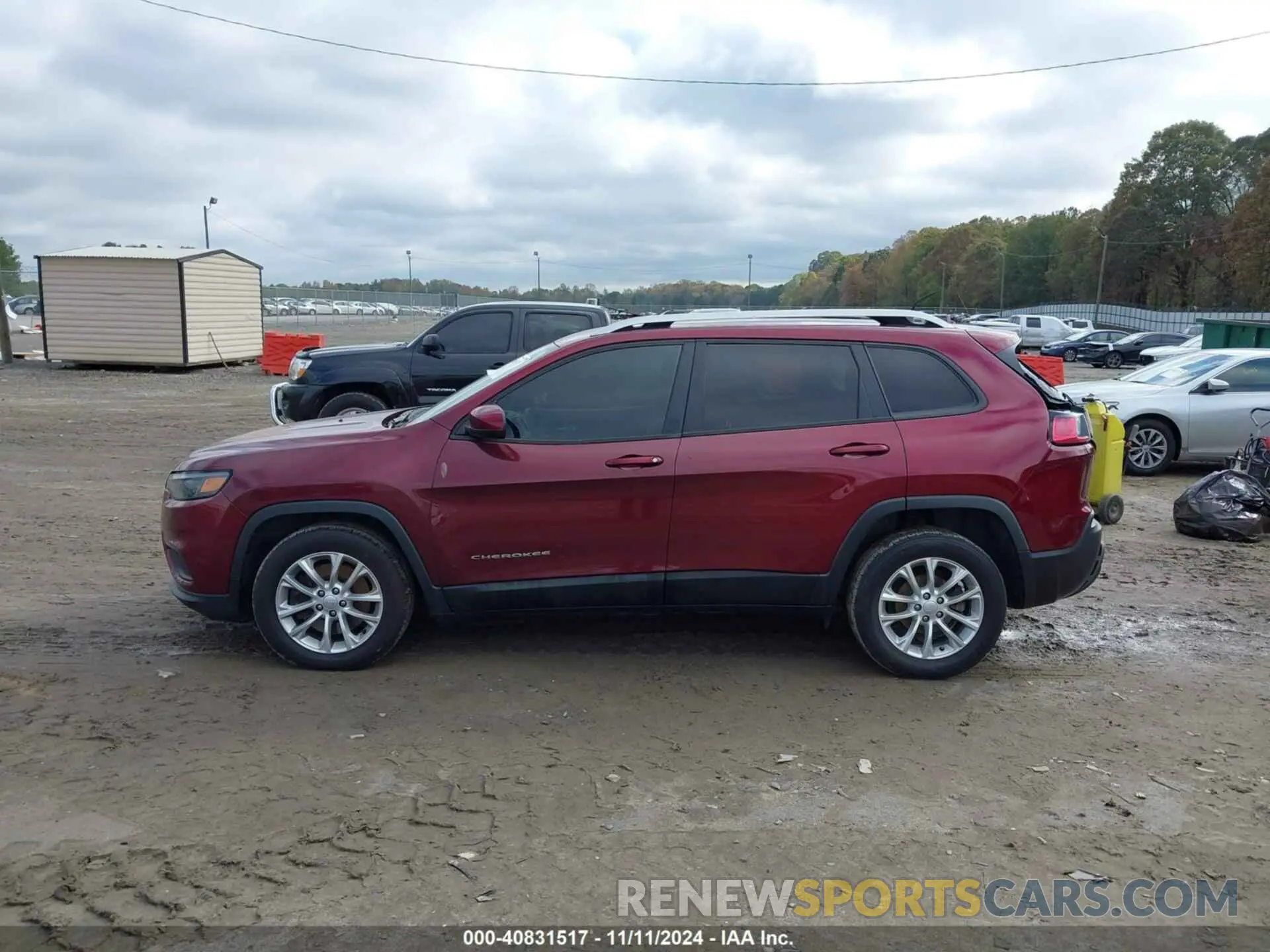 14 Photograph of a damaged car 1C4PJLCB1LD507688 JEEP CHEROKEE 2020