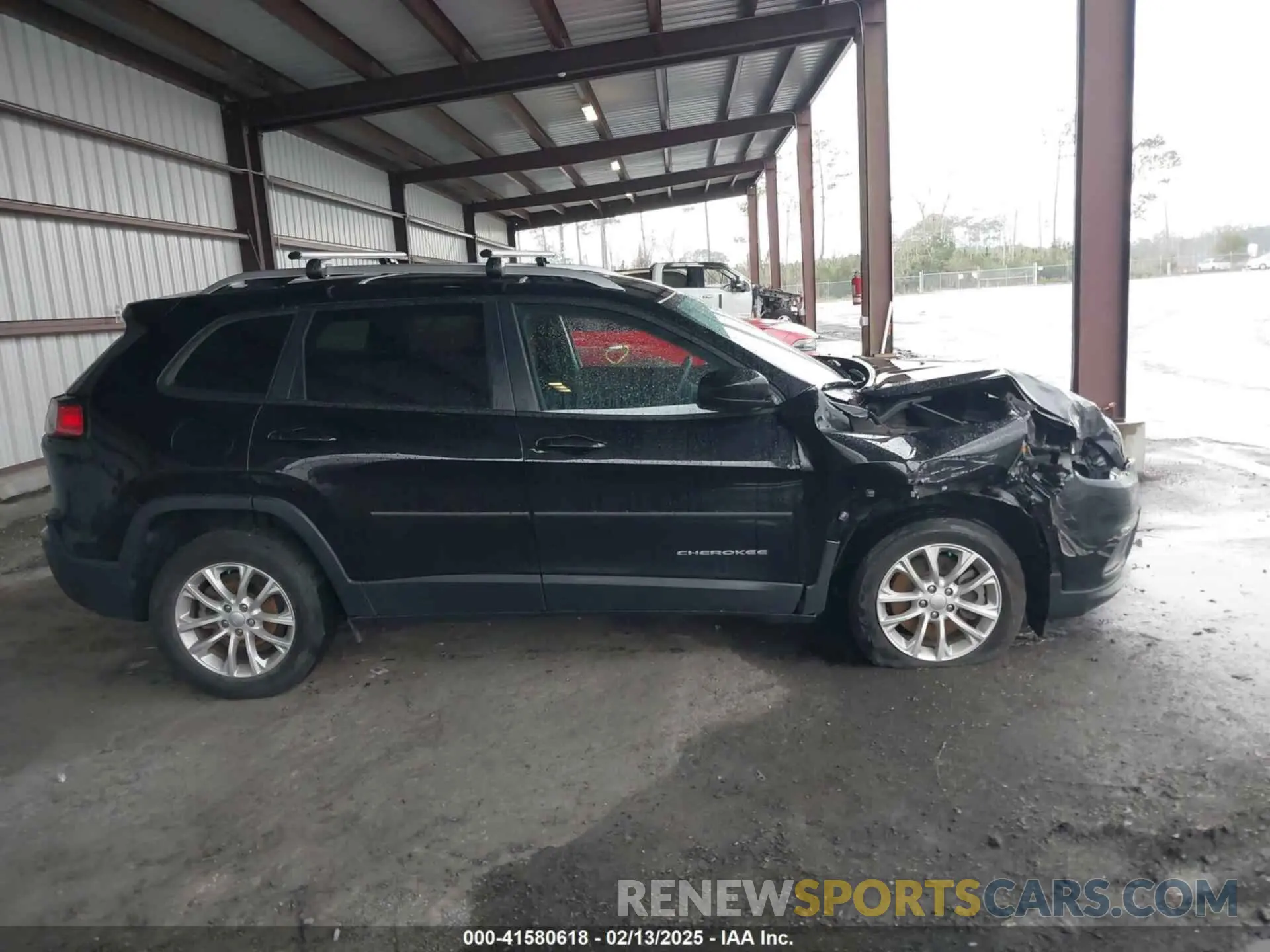 13 Photograph of a damaged car 1C4PJLCB1LD535765 JEEP CHEROKEE 2020