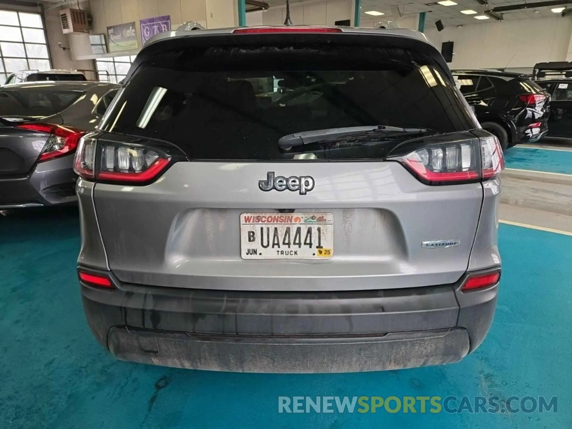 20 Photograph of a damaged car 1C4PJLCB1LD536043 JEEP CHEROKEE 2020