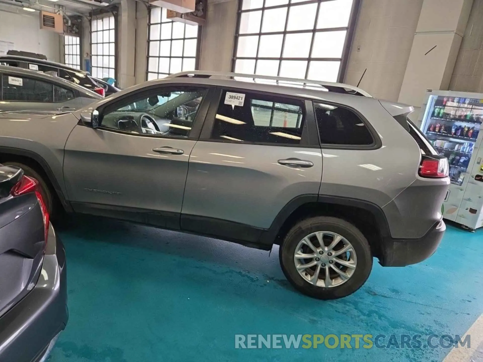 35 Photograph of a damaged car 1C4PJLCB1LD536043 JEEP CHEROKEE 2020