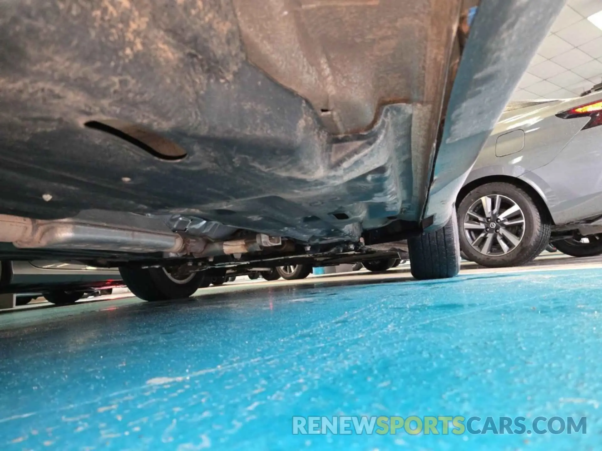 37 Photograph of a damaged car 1C4PJLCB1LD536043 JEEP CHEROKEE 2020