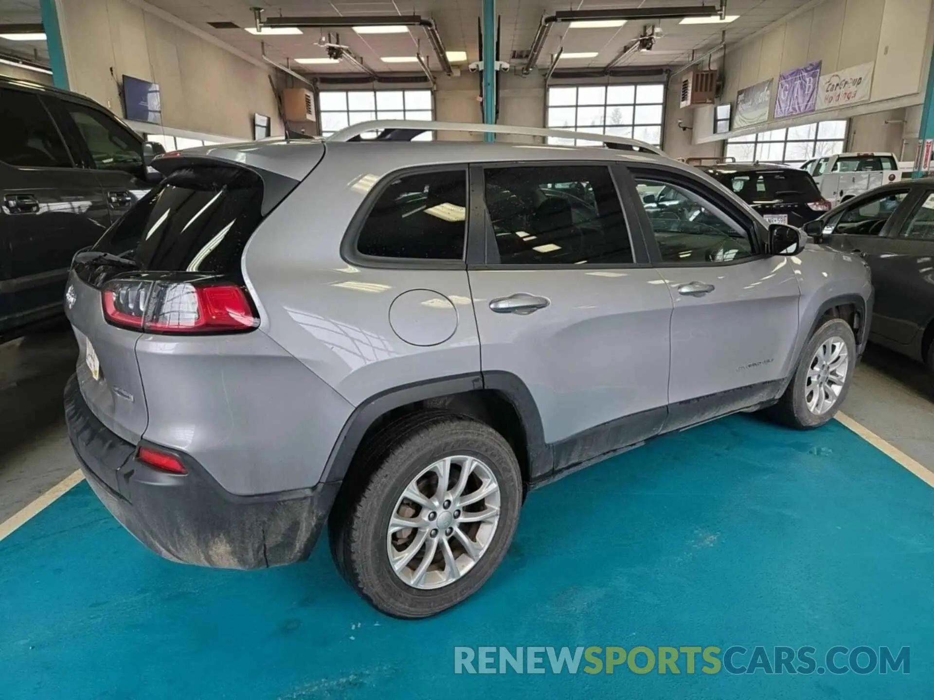 42 Photograph of a damaged car 1C4PJLCB1LD536043 JEEP CHEROKEE 2020