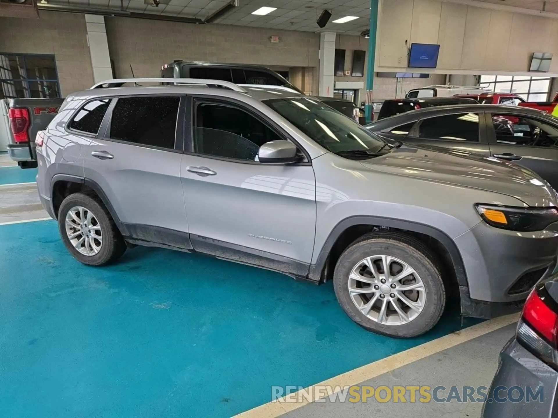 7 Photograph of a damaged car 1C4PJLCB1LD536043 JEEP CHEROKEE 2020