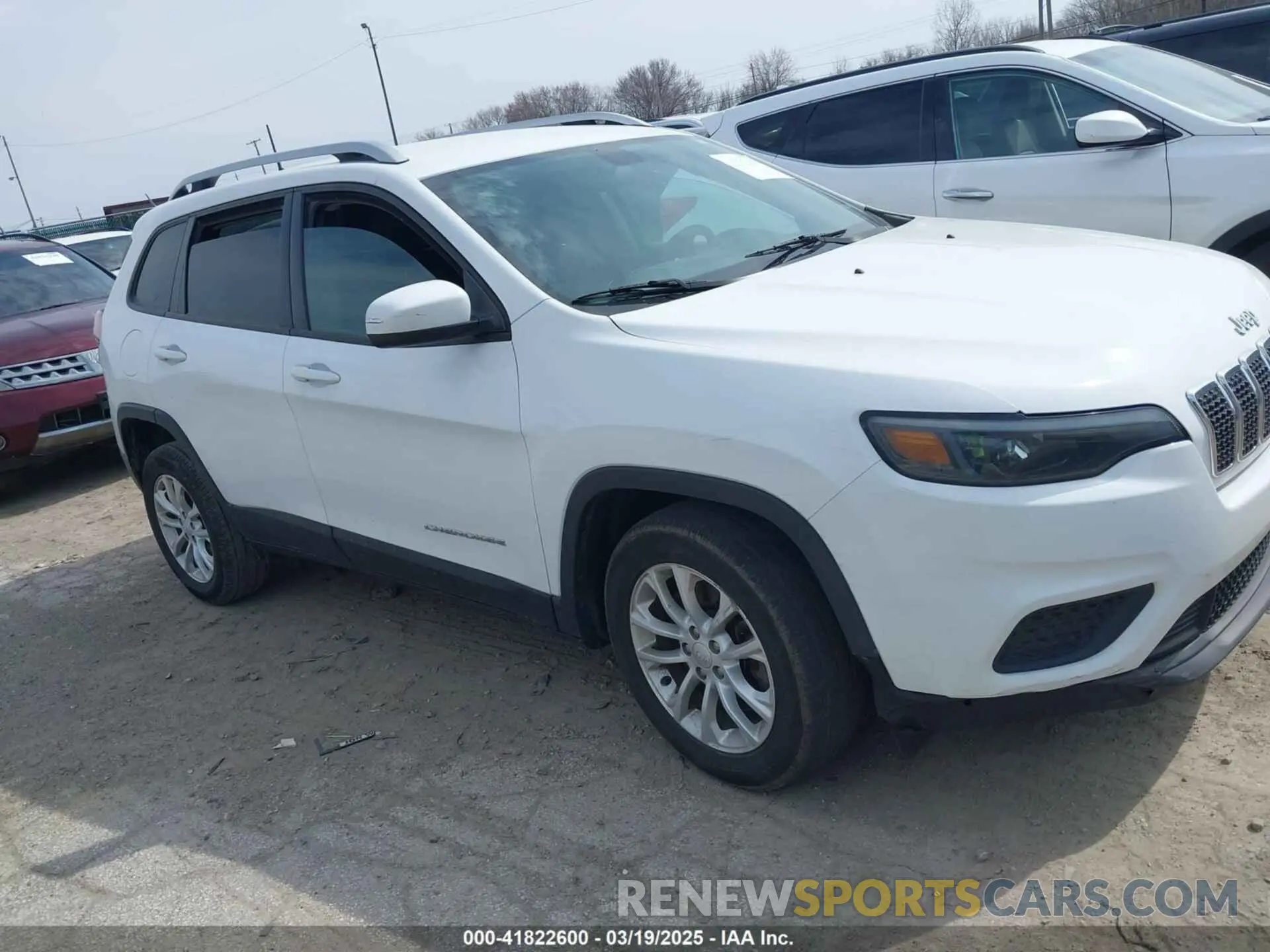 13 Photograph of a damaged car 1C4PJLCB1LD596646 JEEP CHEROKEE 2020